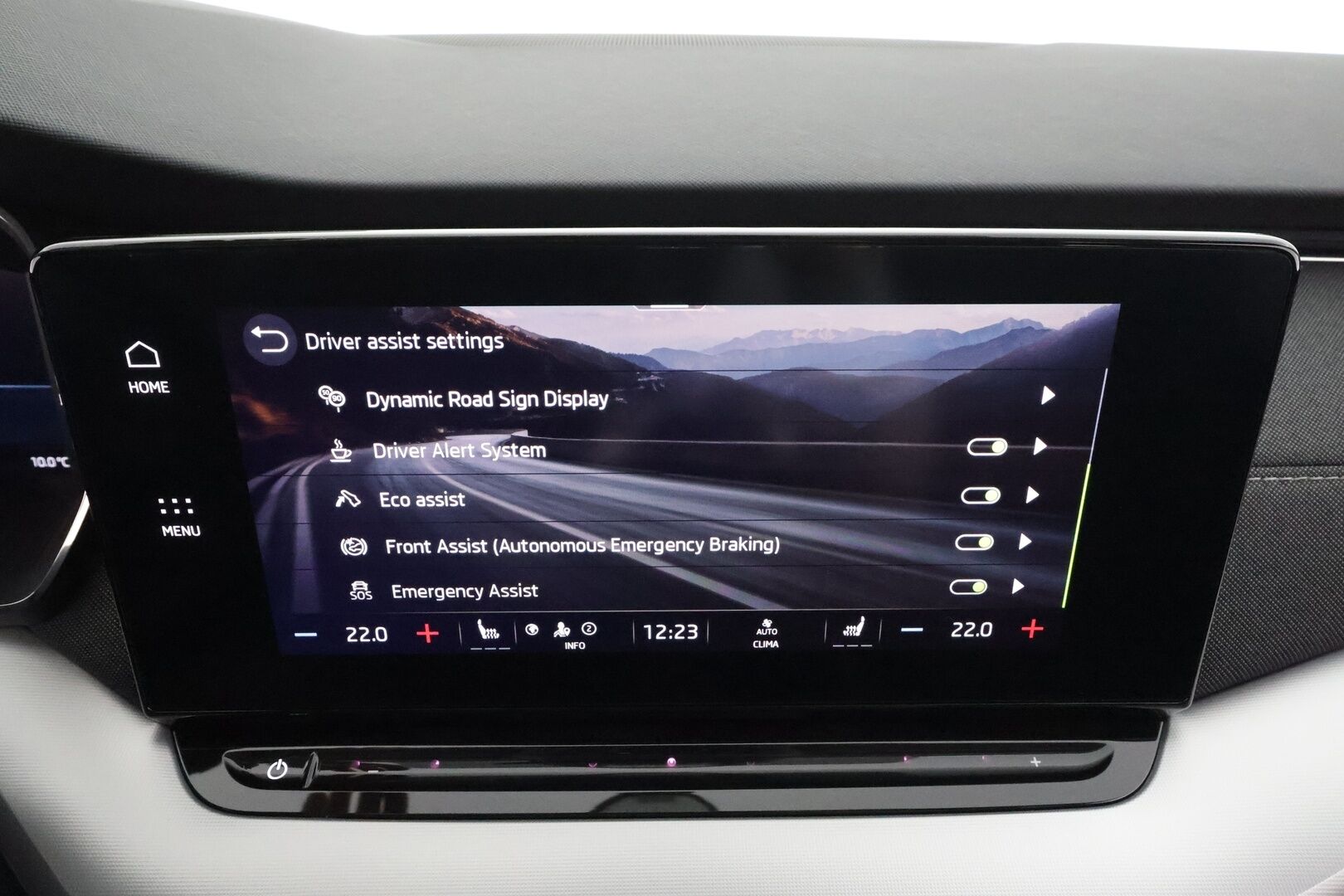Skoda Octavia 2023 Combi 2.0 TDI 150 Style Nordic Edition DSG - | ACC | Webasto | Matrix LED | P.kamera | Navi | Keyless | 1.Om Suomi-auto | Kahdet renkaat aluvanteilla |