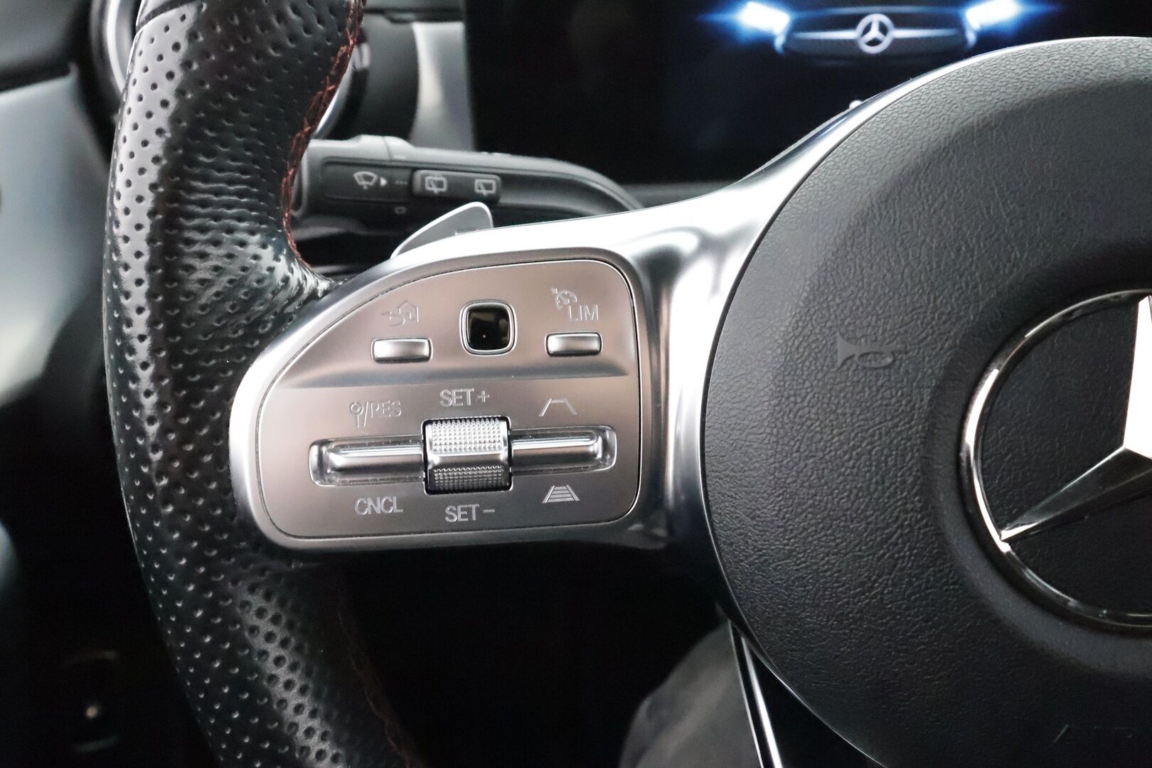 Mercedes-Benz A 2023 250 e A Business AMG - 1Om Suomiauto | Distronic+ | LED High Performance | Peruutuskamera | Nahka-Alcantara | Hyvät varusteet!