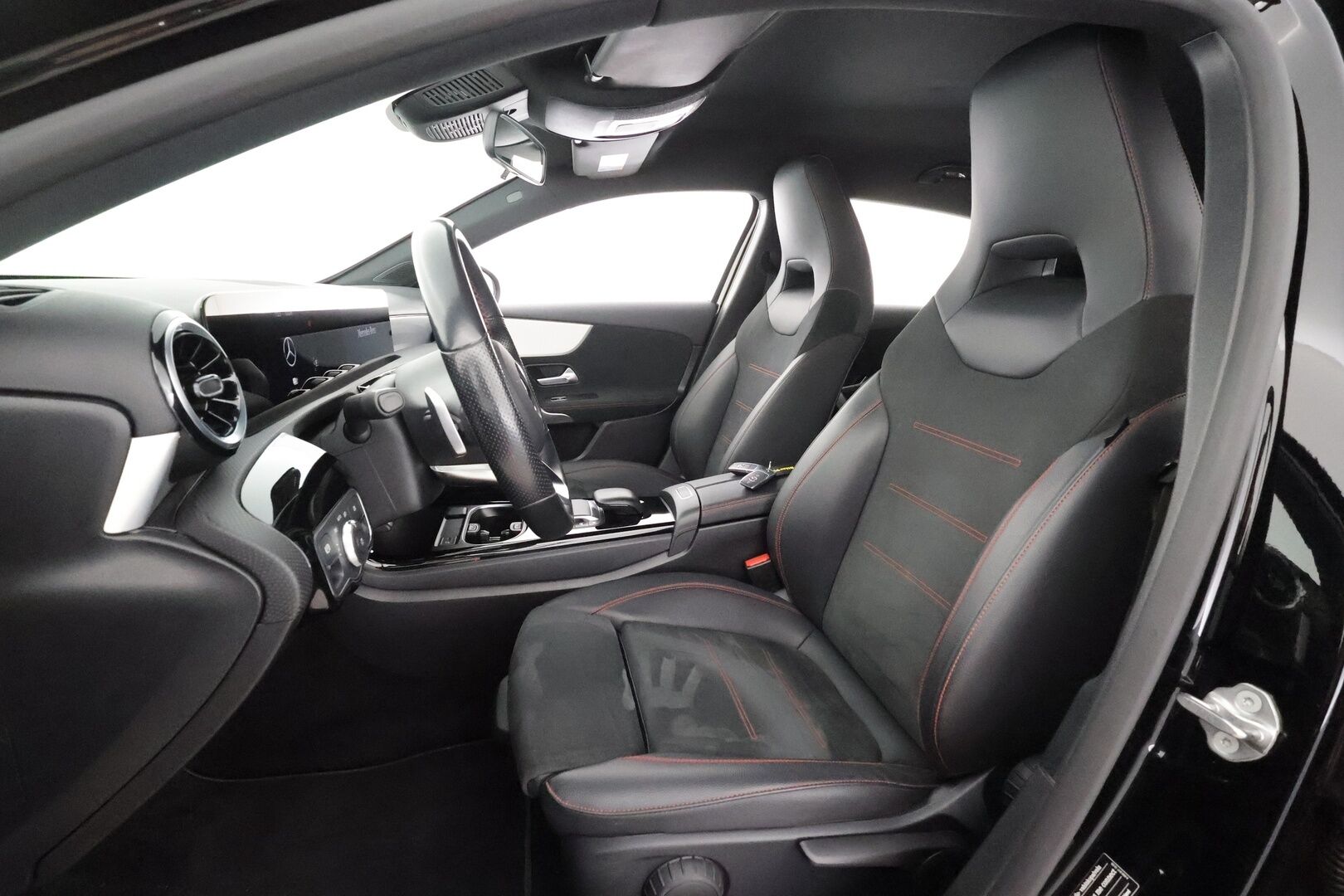 Mercedes-Benz A 2023 250 e A Business AMG - 1Om Suomiauto | Distronic+ | LED High Performance | Peruutuskamera | Nahka-Alcantara | Hyvät varusteet!