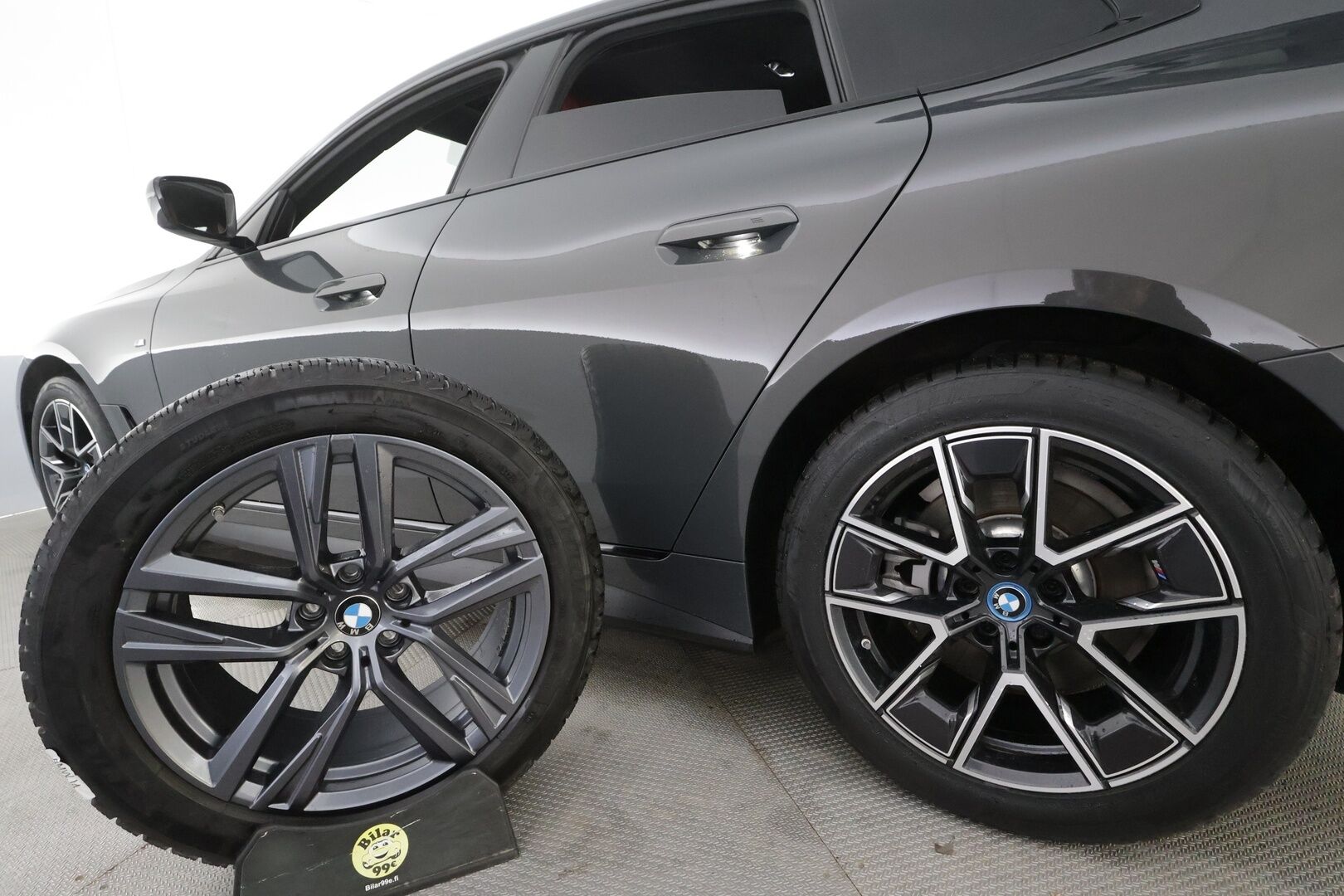 BMW i4 2023 eDrive40 M Sport - | ACC | Lisälämmitin | Widescreen | HUD | Comfort access | P.Kamera | LED | Muistipenkki | 1.Om Suomi-auto | Merkkihuollettu | Kahdet Renkaat |