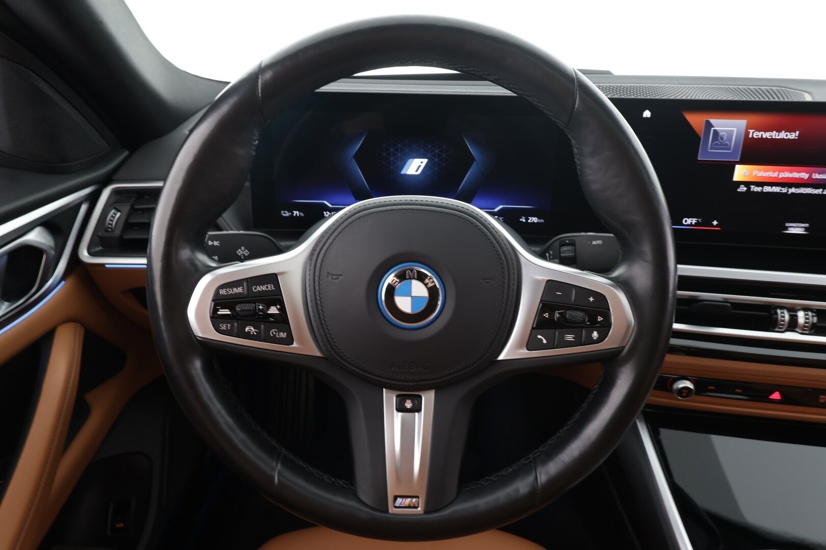 BMW i4 2023 eDrive40 * ACC / P.kamera / Hifi / Koukku / Lasikattoluukku / Comfort Access / Ruskeat nahat / Navi * - 1.Om Suomi-auto / Akku kuntotarkastettu SoH95,2% / Kahdet renkaat aluvanteilla / Merkkihuollettu