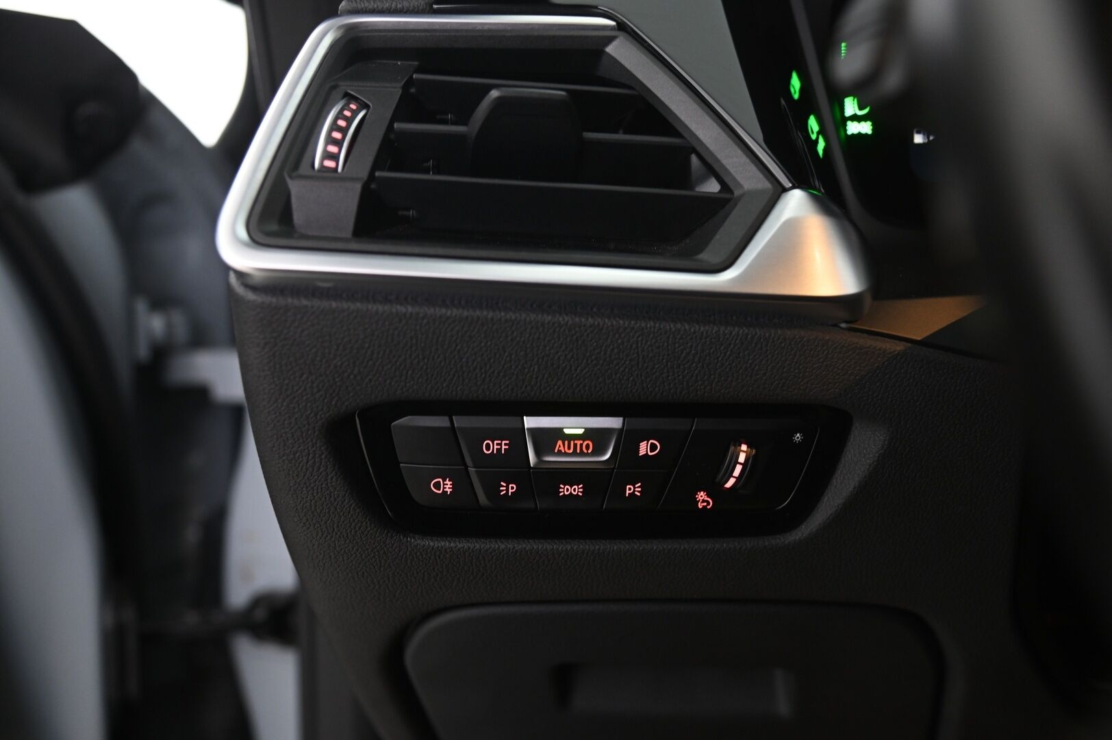 BMW M240i 2022 G42 xDrive - Harman&Kardon | HUD | Adapt Led | BLISS | Comfort Access | Merkkihuollettu | Vernasca | P*Kamera | Brooklyn Grey Metallic | Apple Carplay | Pilot Sport 4S