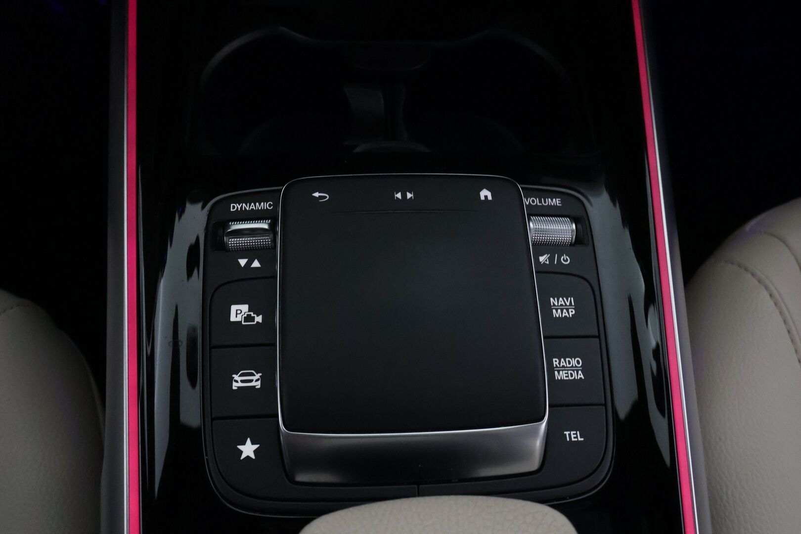 Mercedes-Benz EQB 2023 350 4MATIC Business - | ILP | Widescreen | Panorama | Distronic | P.Kamera | Sporttipenkki | LED High Performance | Kaistavahti | Keyless | Navi | 1-om Suomi-auto | 2x Latauskaapelit | Kahdet renkaat |