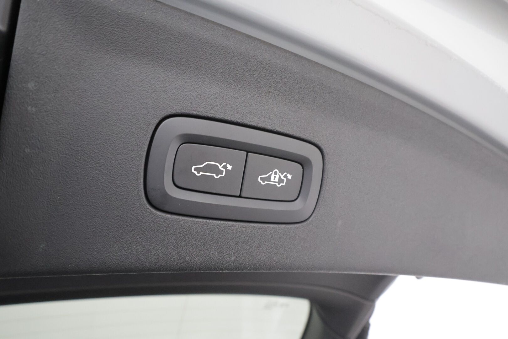 Polestar 2 2023 Long Range Dual Motor Performance, 350kW * H&K / Lasikatto / Koukku / ILP / ACC / LED / 360 / Sportpenkki Muistilla * - 1-om Suomi-auto / Akku kuntotarkastettu SoH 96.2% / 2x Latauskaapelit / Kahdet renkaat aluvanteilla / Merkkihuollettu