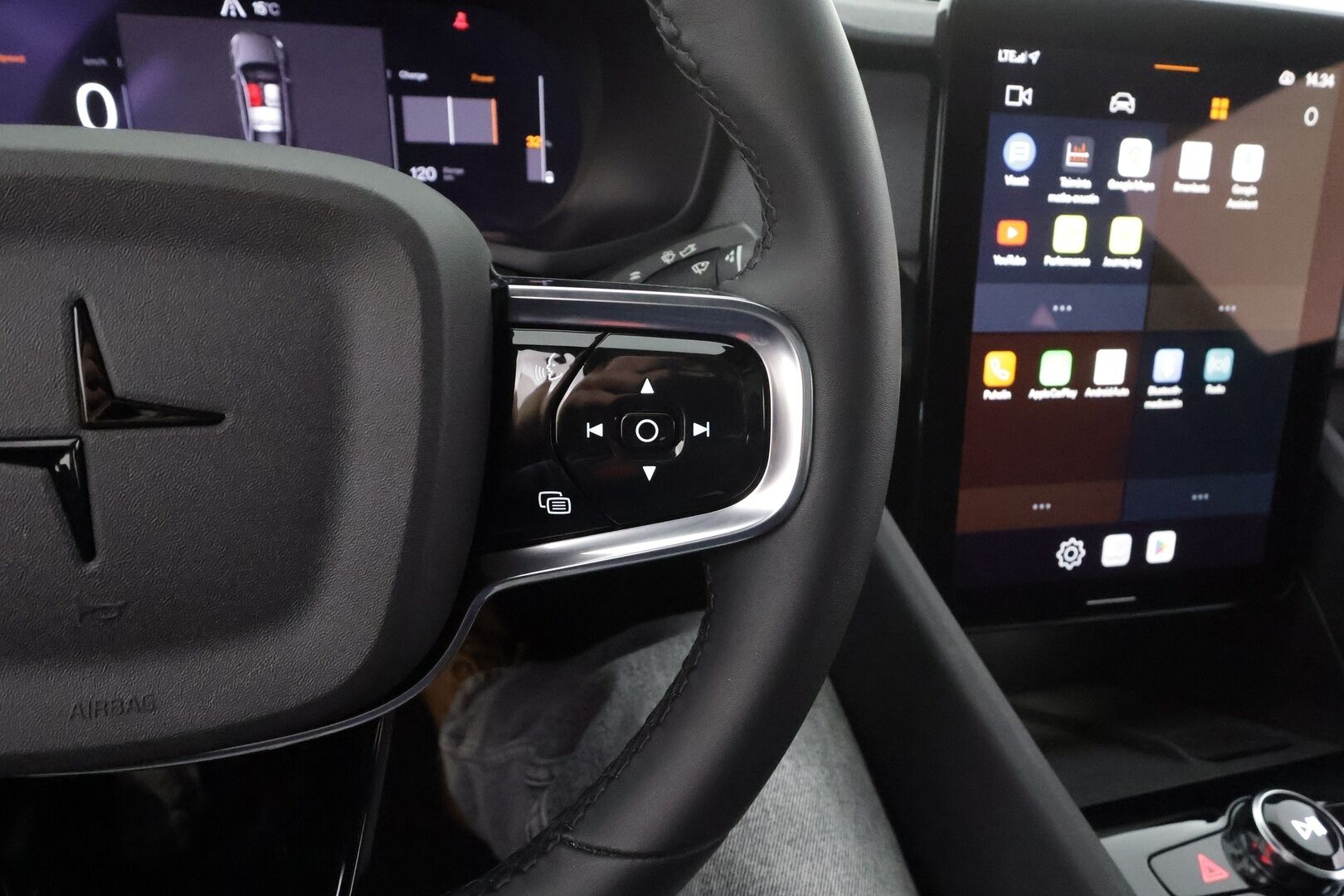 Polestar 2 2023 Long Range Dual Motor Performance, 350kW * H&K / Lasikatto / Koukku / ILP / ACC / LED / 360 / Sportpenkki Muistilla * - 1-om Suomi-auto / Akku kuntotarkastettu SoH 96.2% / 2x Latauskaapelit / Kahdet renkaat aluvanteilla / Merkkihuollettu