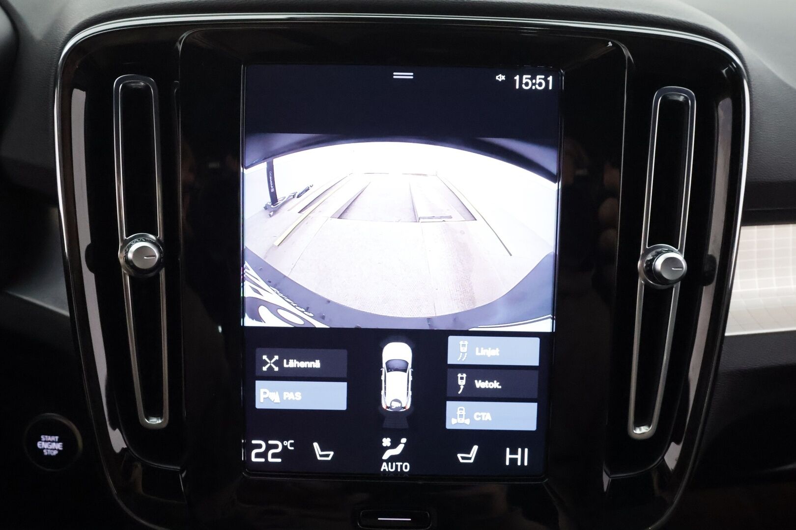 Volvo XC40 2023 T5 TwE Plus Bright aut. - 1-om | Suomi-auto | Pilot assist / Lisälämmitin / Muistipenkki / Koukku / Keyless / P.kamera / Apple&Android