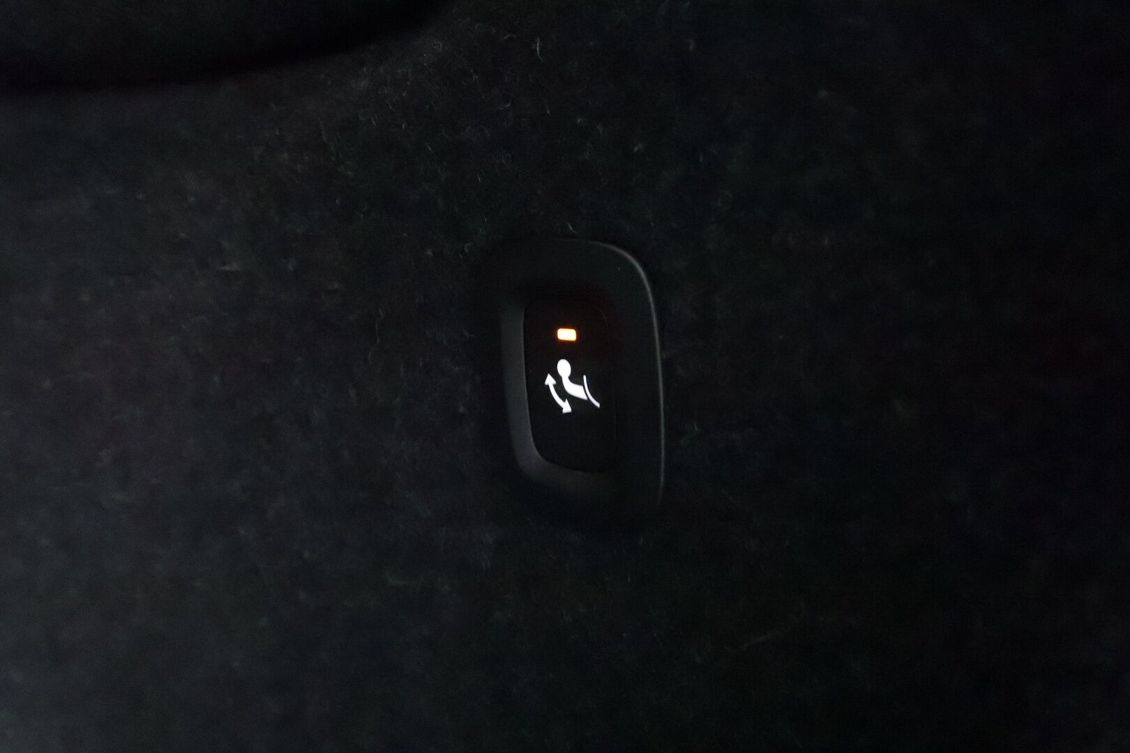 Volvo XC40 2023 T5 TwE Plus Bright aut * Pilot assist / Lisälämmitin / Muistipenkki / Koukku / Keyless / P.kamera / Apple&Android* - 1.Om Suomi-auto / Kahdet Renkaat / 2x Lataus / Kahdet Renkaat