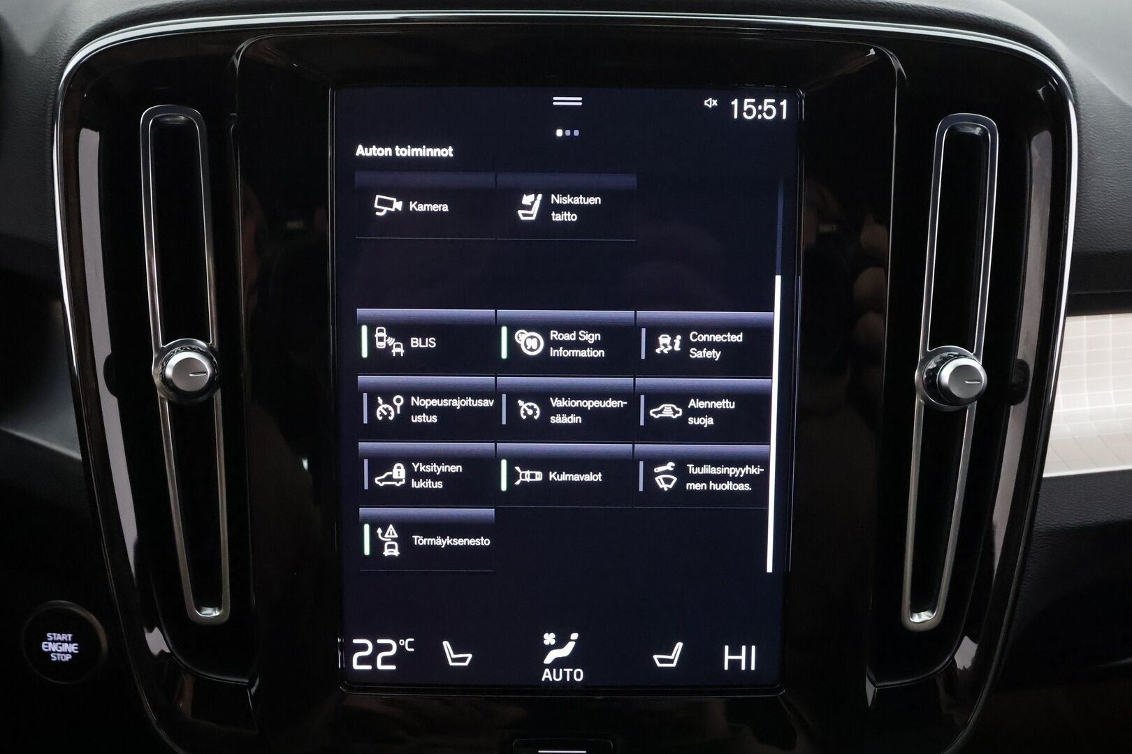 Volvo XC40 2023 T5 TwE Plus Bright aut. - 1-om | Suomi-auto | Pilot assist / Lisälämmitin / Muistipenkki / Koukku / Keyless / P.kamera / Apple&Android