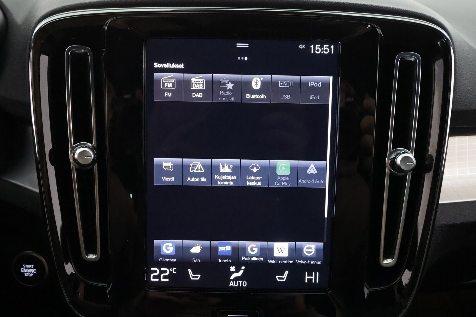Volvo XC40 2023 T5 TwE Plus Bright aut. - 1-om | Suomi-auto | Pilot assist / Lisälämmitin / Muistipenkki / Koukku / Keyless / P.kamera / Apple&Android