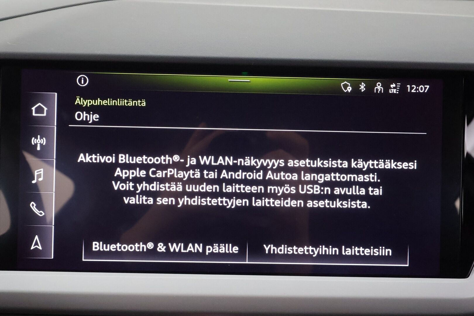 Audi Q4 e-tron 2023 35 e-tron - 1.Om Suomi-auto | Kahdet OEM vanteet  | Seuraava katsastus 04/2028 | ACC | ILP | Kamera | Sporttipenkit | LED | Apple&Android | 3-Alueinen ilmastointi