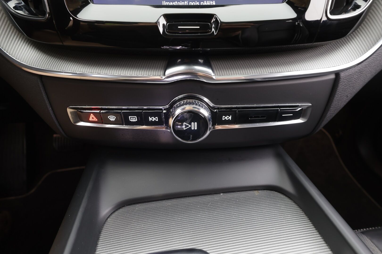 Volvo XC60 2023 T8 AWD Long Range High Performance Plus Dark aut - B&W | 360° | Koukku | Panorama | Webasto | BLIS | Pilot Assist | Sporttipenkit muistilla | ACC | Merkkihuollot | 