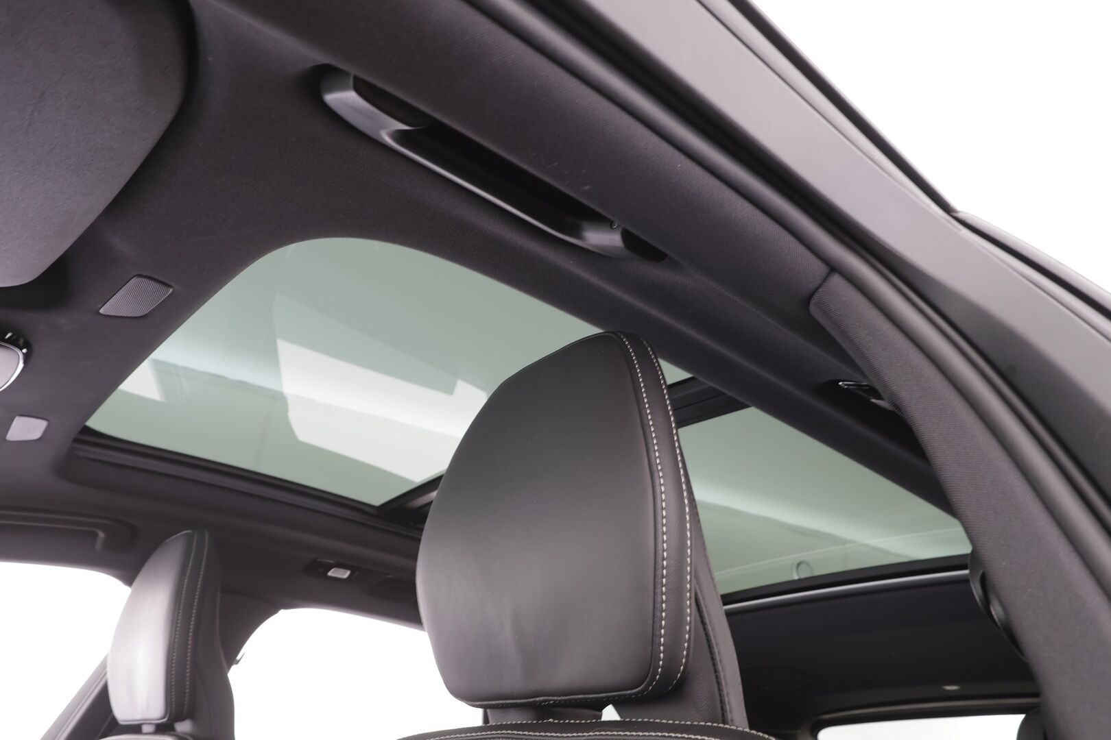 Volvo XC60 2023 T8 AWD Long Range High Performance Plus Dark aut - B&W | 360° | Koukku | Panorama | Webasto | BLIS | Pilot Assist | Sporttipenkit muistilla | ACC | Merkkihuollot | 
