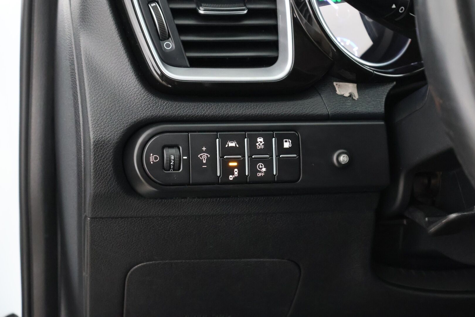 Kia Ceed 2020 1,6 GDI Plug-In Hybrid Business Premium SW DCT - - YritysOutlet - Myydään vain yrityksille - - YritysOutlet - Myydään vain yrityksille