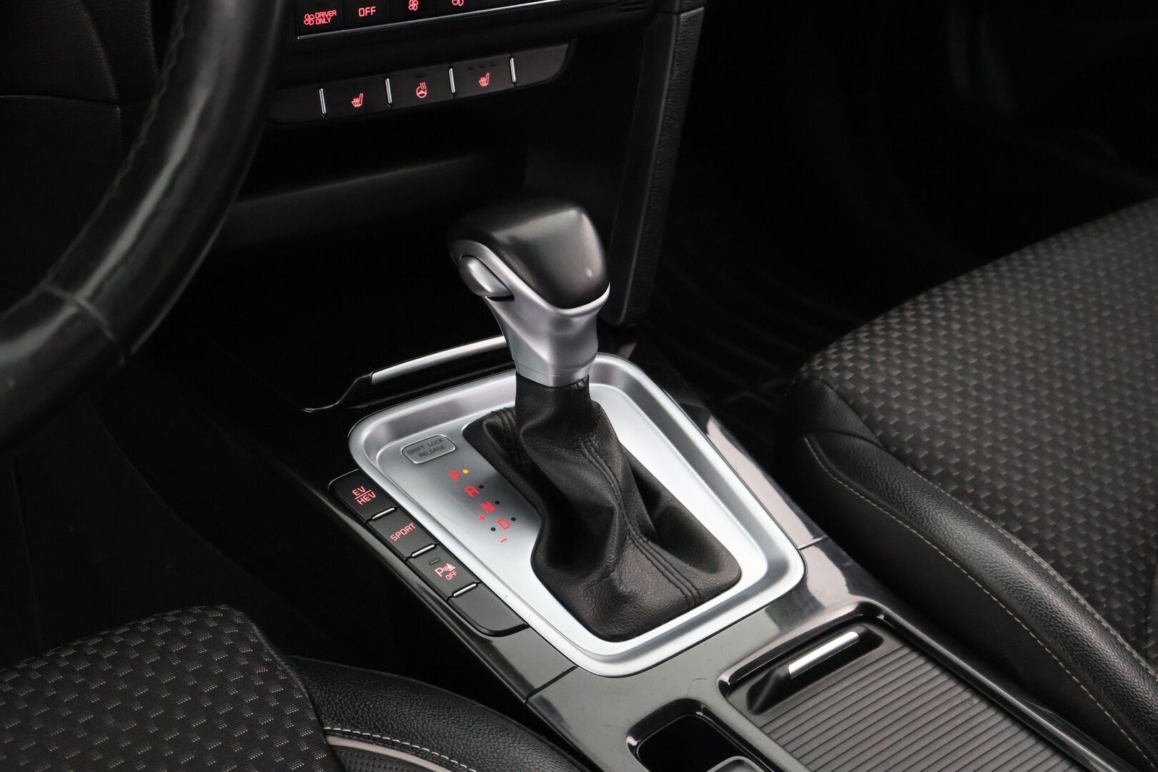 Kia Ceed 2020 1,6 GDI Plug-In Hybrid Business Premium SW DCT - - YritysOutlet - Myydään vain yrityksille - - YritysOutlet - Myydään vain yrityksille