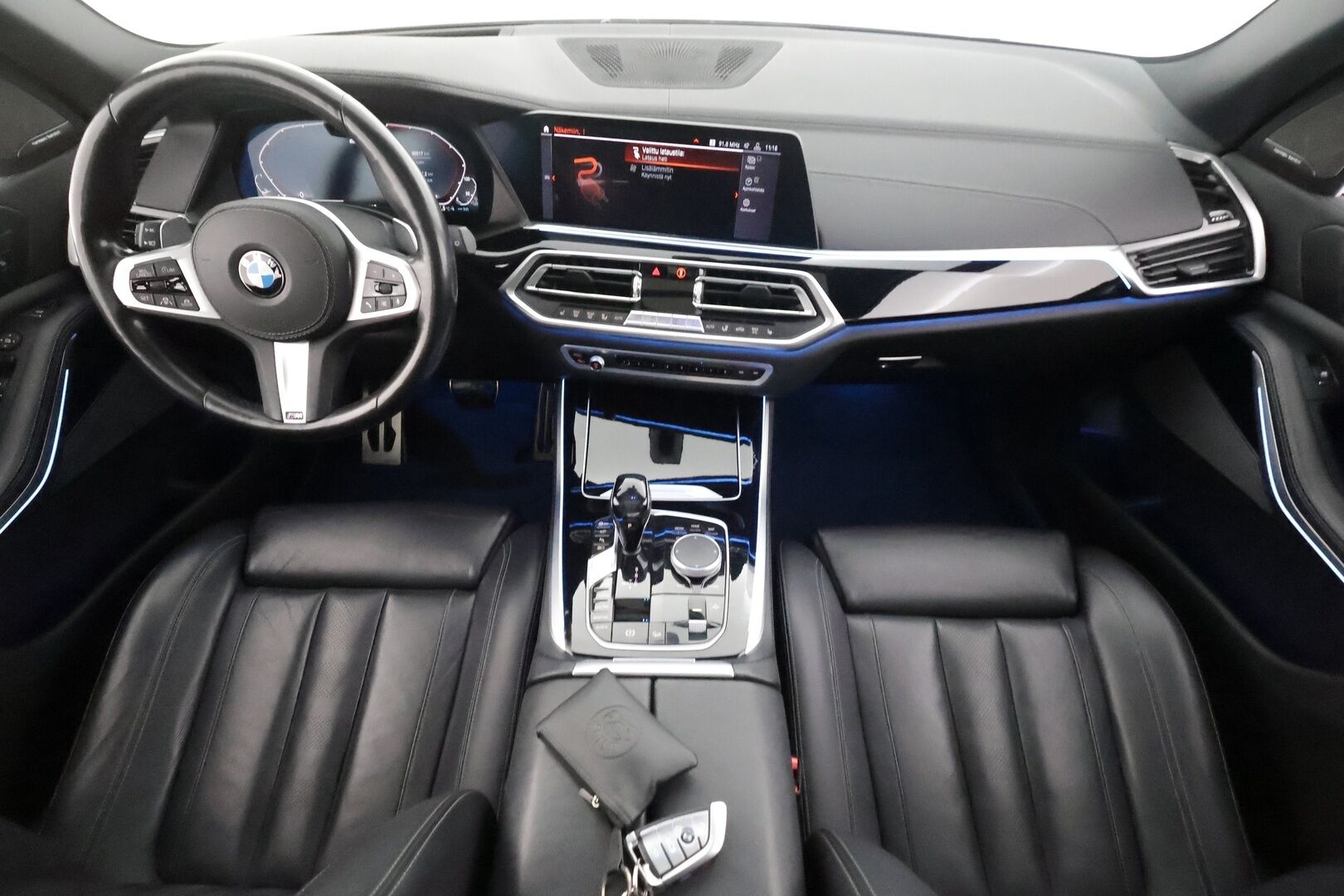 BMW X5 2020 G05 xDrive45e A Charged Edition - | Koukku | ACC | Panorama | H&K | HUD | SportComfort-penkit Muistilla | Soft Close | 360 | Laser-LED | Ilma-alusta | Navi | Katveavustin | Kaistavahti | 2x Latauskaapelit |  