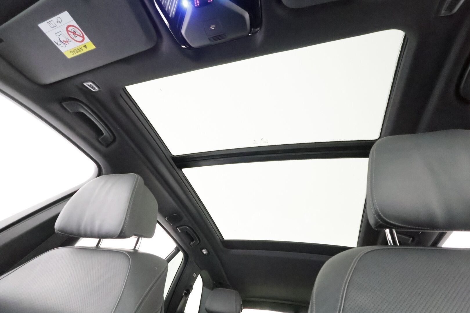 BMW X5 2020 G05 xDrive45e A Charged Edition - | Koukku | ACC | Panorama | H&K | HUD | SportComfort-penkit Muistilla | Soft Close | 360 | Laser-LED | Ilma-alusta | Navi | Katveavustin | Kaistavahti | 2x Latauskaapelit |  