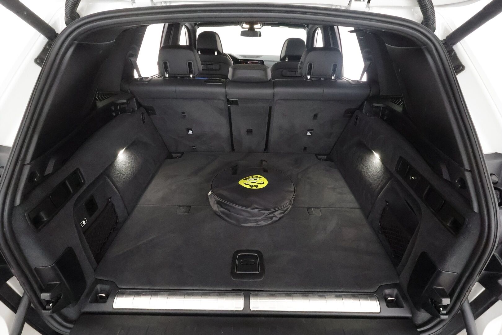 BMW X5 2020 G05 xDrive45e A Charged Edition - | Koukku | ACC | Panorama | H&K | HUD | SportComfort-penkit Muistilla | Soft Close | 360 | Laser-LED | Ilma-alusta | Navi | Katveavustin | Kaistavahti | 2x Latauskaapelit |  