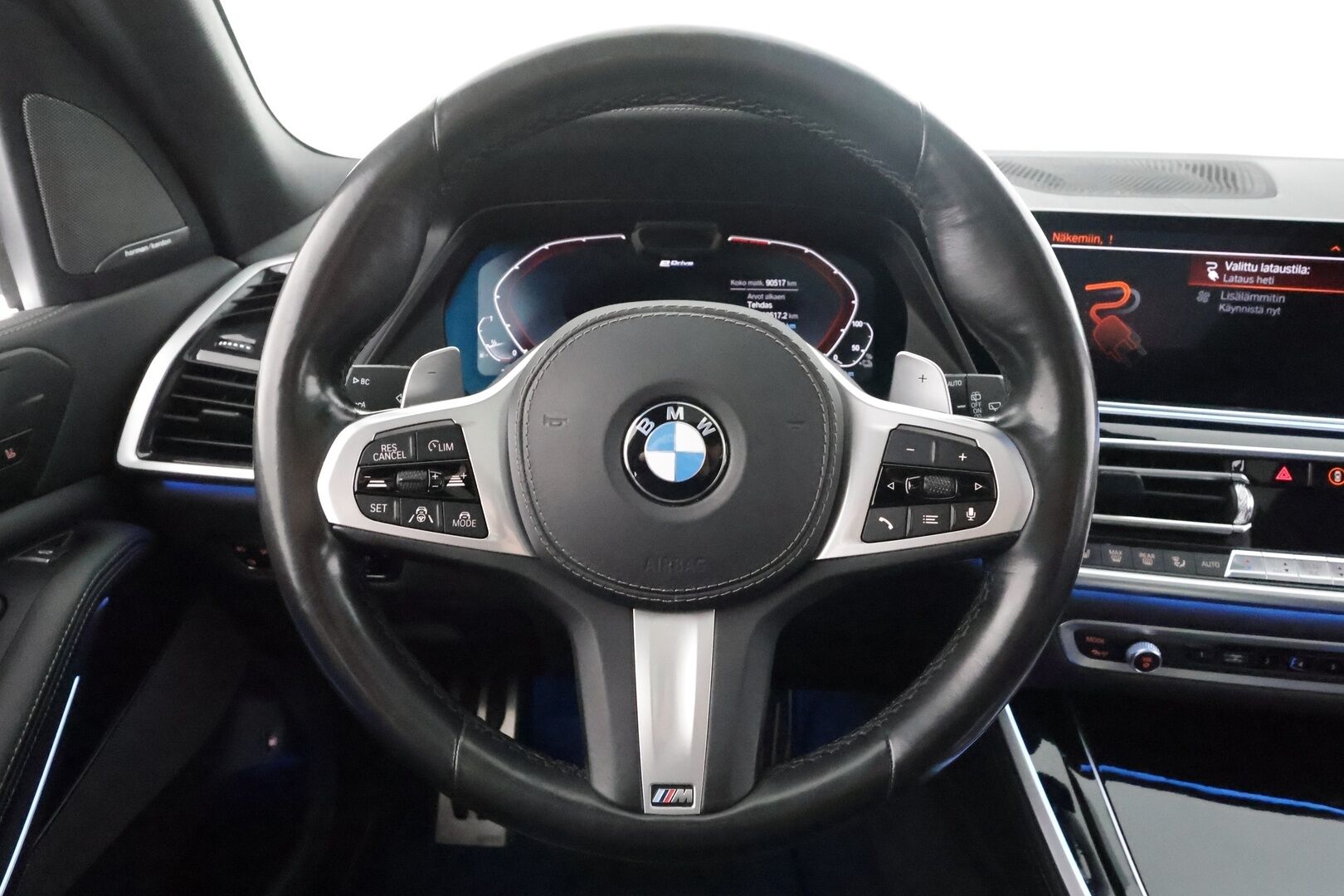 BMW X5 2020 G05 xDrive45e A Charged Edition - | Koukku | ACC | Panorama | H&K | HUD | SportComfort-penkit Muistilla | Soft Close | 360 | Laser-LED | Ilma-alusta | Navi | Katveavustin | Kaistavahti | 2x Latauskaapelit |  