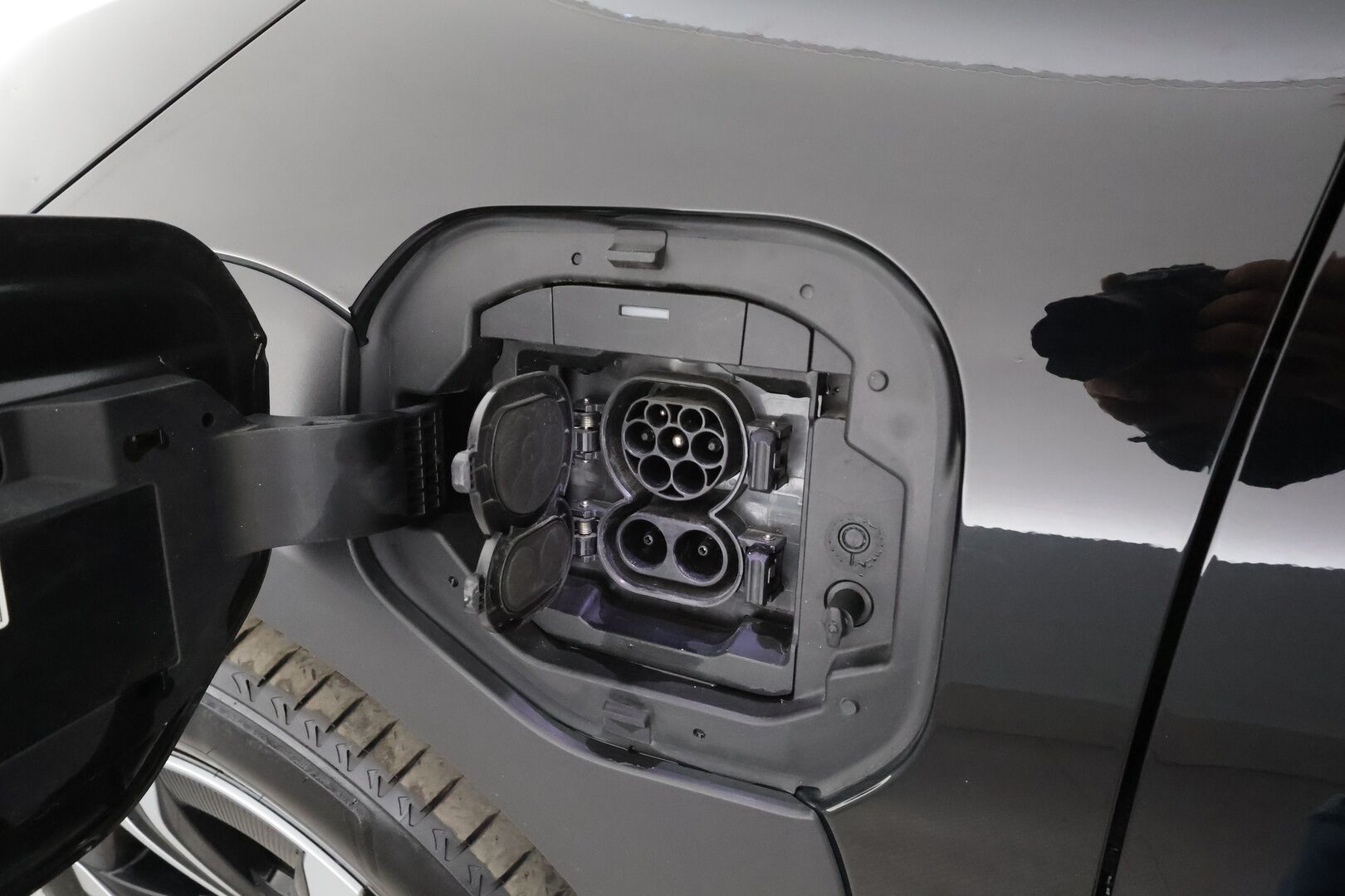 Toyota bZ4X 2022 Style AWD - Lämpöpumppu | JBL Audio | Adapt.Vakkari | Puolinahat Sähkösäädöin | LED | Navi | Keyless | Merkkihuollot | Huippuvarusteet!