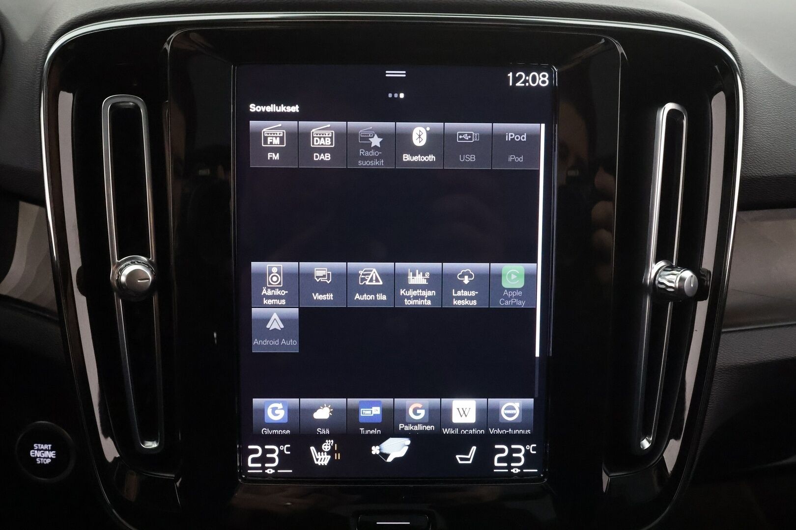 Volvo XC40 2023 T5 TwE Ultimate Dark aut * ACC / Panorama / H&K / 360° / LED / Navi / Koukku / Muistipenkki / BLIS / KeylessGo * - 1.Om Suomi-auto / Kahdet renkaat aluvanteilla / Merkkihuollettu