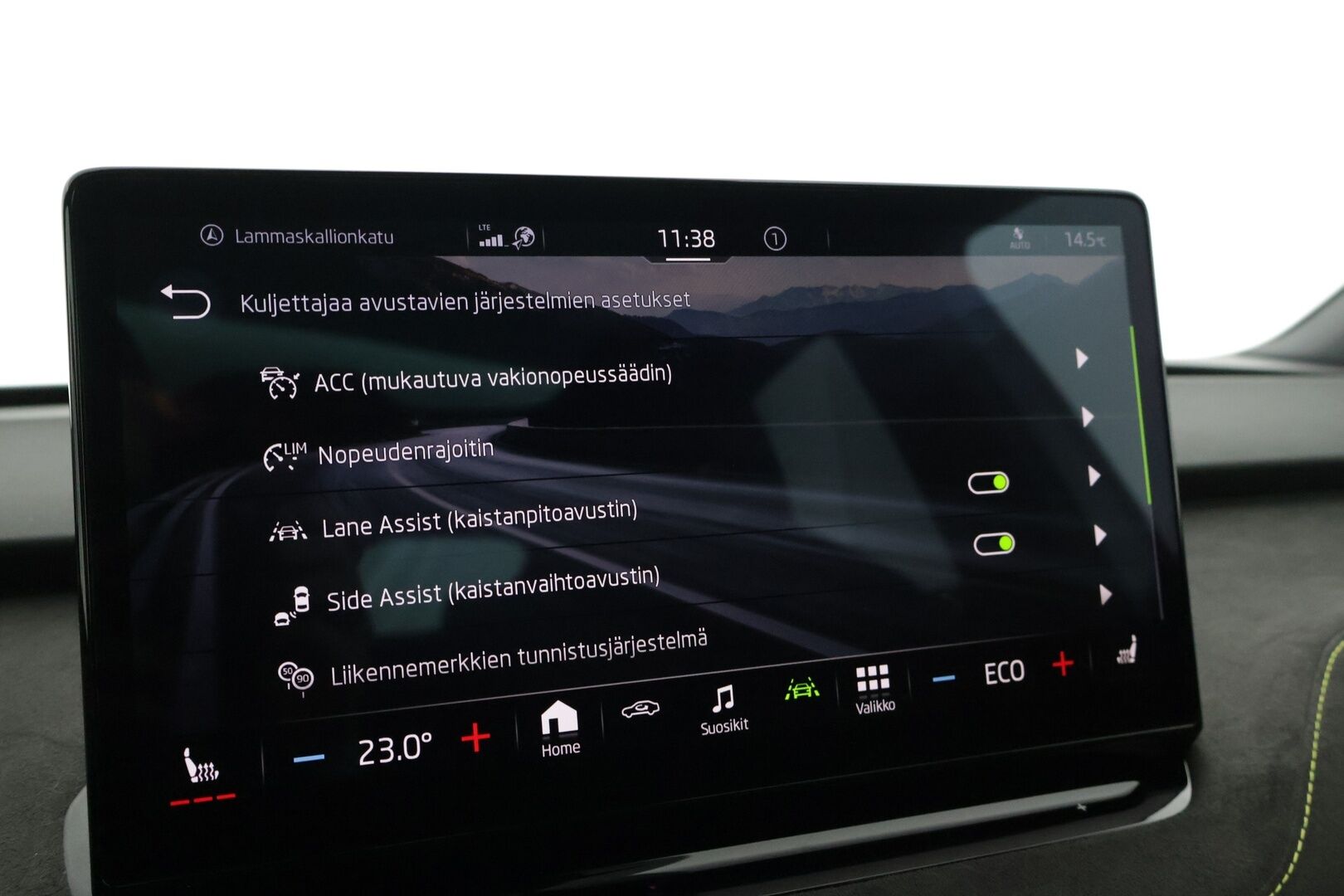 Skoda Enyaq 2023 Coupe 80x 4x4 RS iV - 3,99 % KORKOTARJOUS TÄHÄN AUTOON - * ACC / KeyLessGo / Blis / Crystal Lightning Matrix / P.Kamera / Muistipenkki