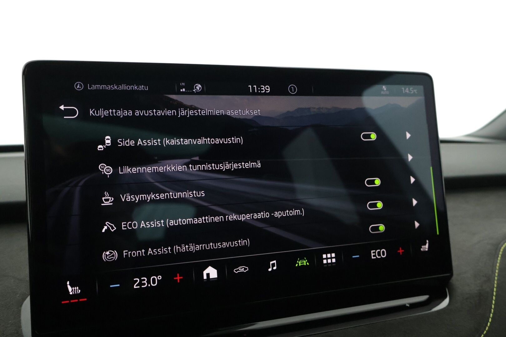 Skoda Enyaq 2023 Coupe 80x 4x4 RS iV - 3,99 % KORKOTARJOUS TÄHÄN AUTOON - * ACC / KeyLessGo / Blis / Crystal Lightning Matrix / P.Kamera / Muistipenkki