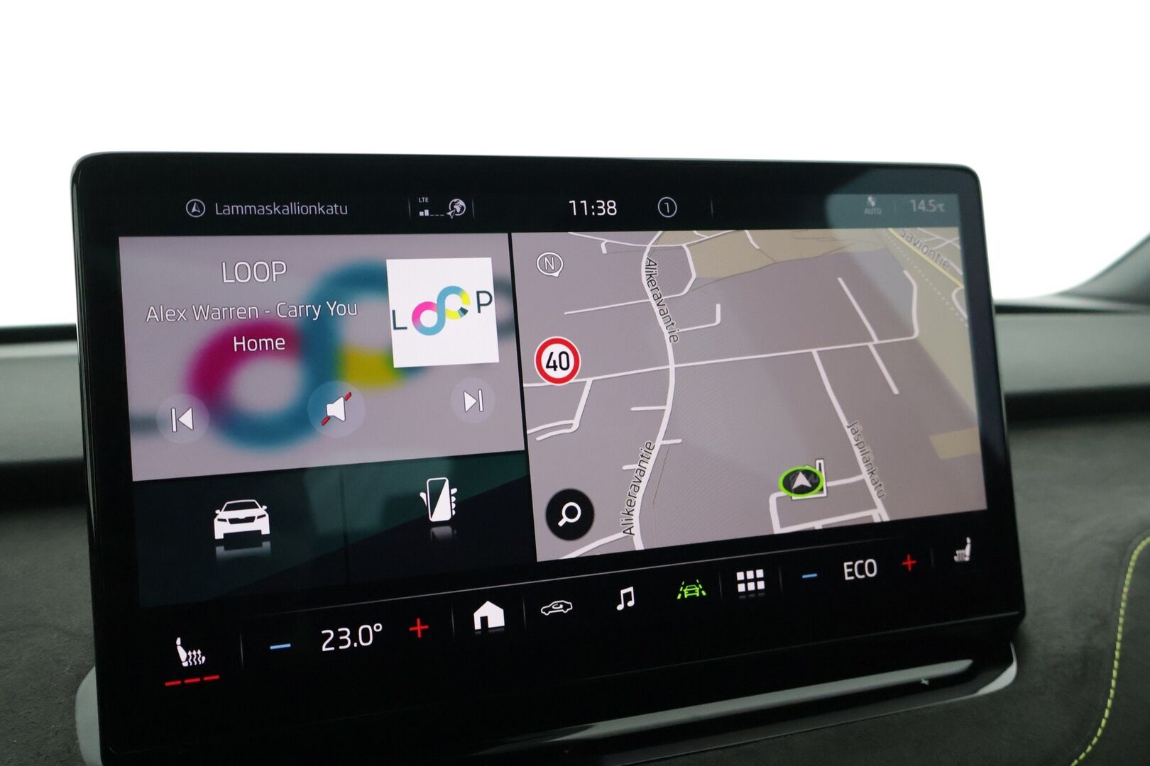 Skoda Enyaq 2023 Coupe 80x 4x4 RS iV - 3,99 % KORKOTARJOUS TÄHÄN AUTOON - * ACC / KeyLessGo / Blis / Crystal Lightning Matrix / P.Kamera / Muistipenkki
