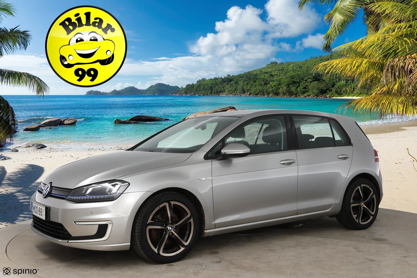 VOLKSWAGEN E-GOLF 2015 e-Golf 85kW / Vakkari / Navi / P. Tutkat /  LED / - Keyless / 2x Vanteet&Renkaat