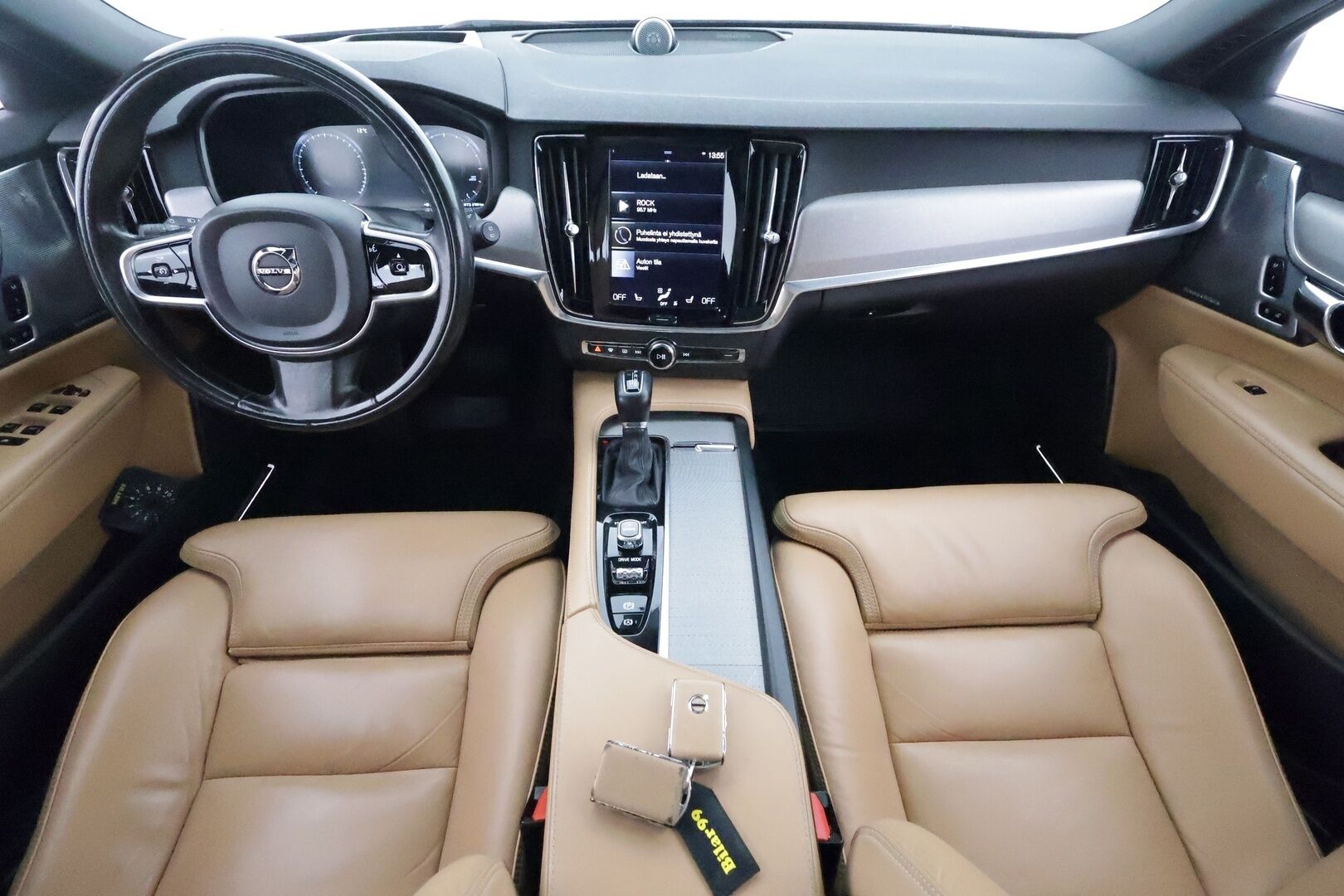 Volvo V90 2017 D5 AWD Inscription aut **HUD / Panorama / 360° Kamera / Adapt.Vakkari / Sporttipenkit Muistilla / Full-LED** - 3,99 % KORKOTARJOUS TÄHÄN AUTOON - Bowers&Wilkins / Digimittaristo / Navi / Kaistavahti / KeylessGO / 2x Renkaat