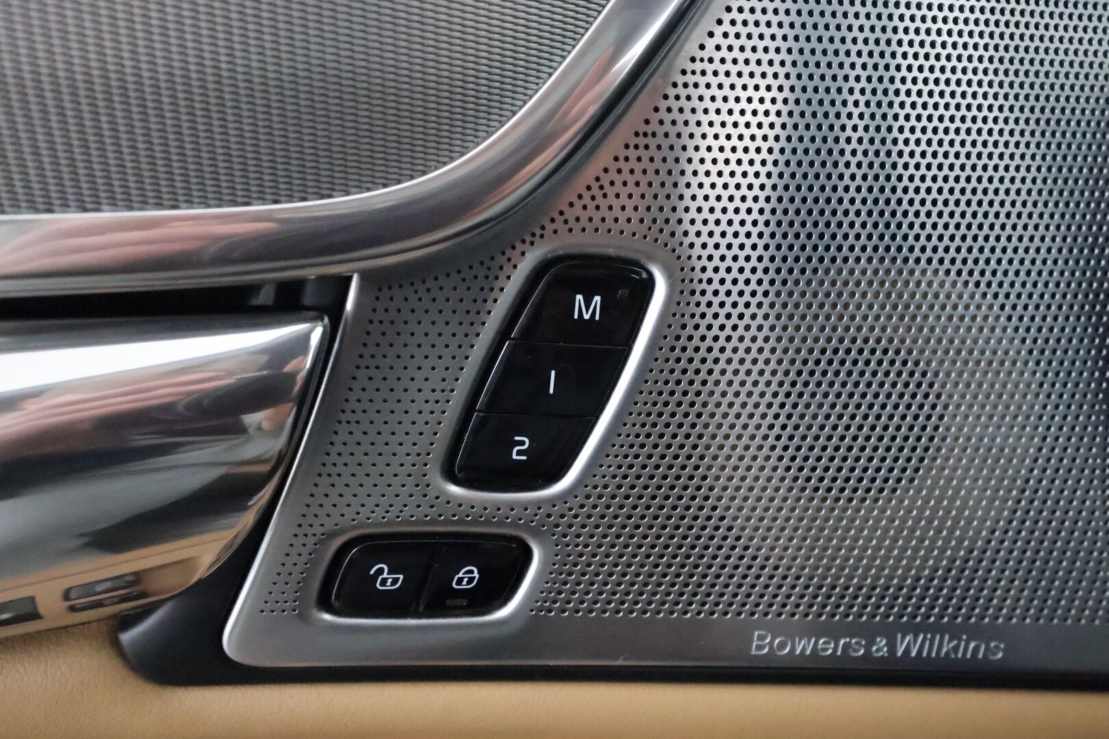 Volvo V90 2017 D5 AWD Inscription aut **HUD / Panorama / 360° Kamera / Adapt.Vakkari / Sporttipenkit Muistilla / Full-LED** - 3,99 % KORKOTARJOUS TÄHÄN AUTOON - Bowers&Wilkins / Digimittaristo / Navi / Kaistavahti / KeylessGO / 2x Renkaat