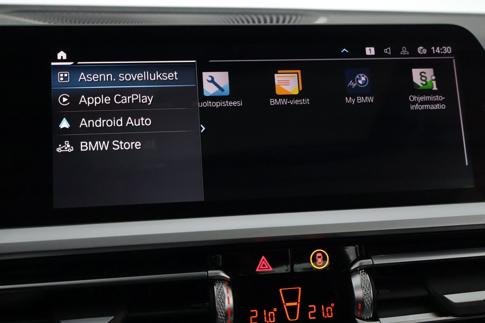 BMW 330 2020 G20 Sedan 330e M-Sport *Kattoluukku / Vakionopeudensäädin / Hifit / Puolinahkapenkit / LED-ajovalot / Kattoluukku / Sähkötoiminen takaluukku* - *2x Aluvanteet / Android auto sekä Appe Carplay / Musta sisäkatto / Upea Väriyhdistelmä*