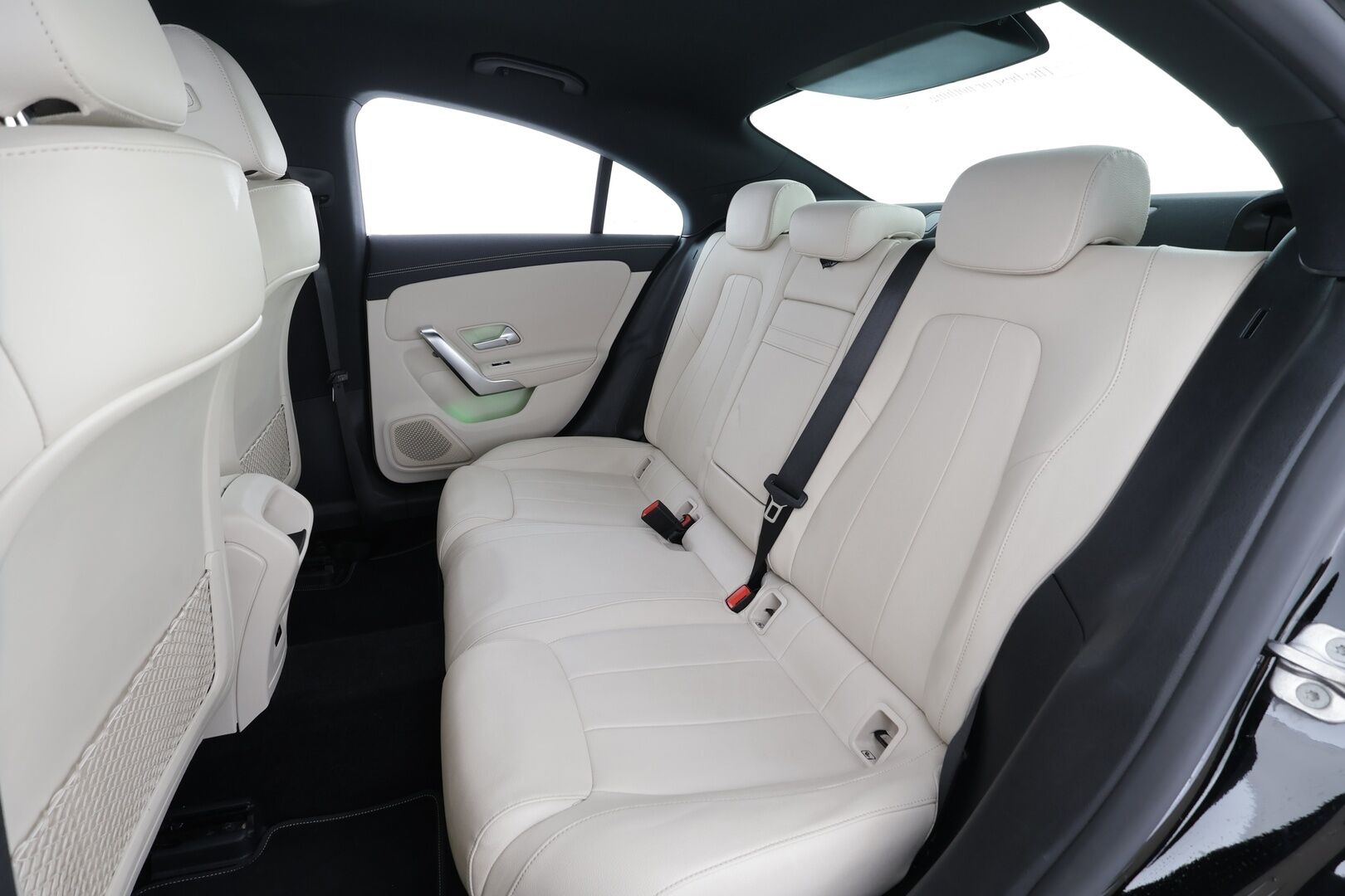 Mercedes-Benz CLA 2022 200 d 4MATIC A Business - | Suomiauto | Koukku | LED High Performance | Widescreen | P.kamera | Nahat | Apple&Android | Kahdet renkaat ja vanteet |