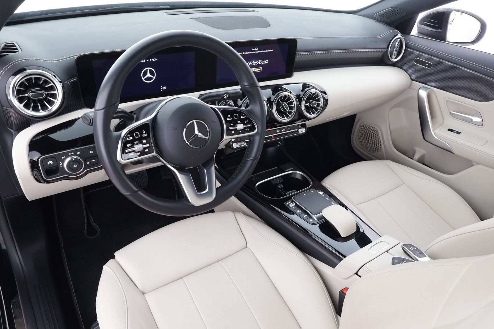 Mercedes-Benz CLA 2022 200 d 4MATIC A Business - | Suomiauto | Koukku | LED High Performance | Widescreen | P.kamera | Nahat | Apple&Android | Kahdet renkaat ja vanteet |