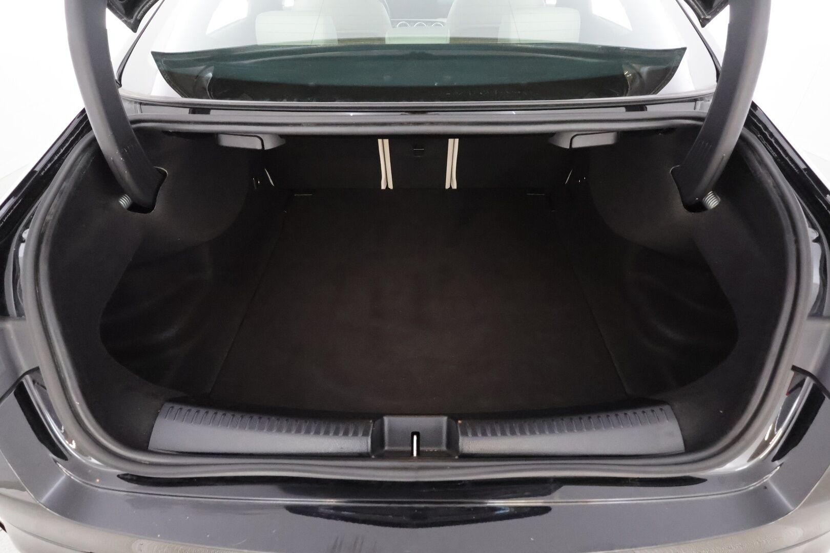 Mercedes-Benz CLA 2022 200 d 4MATIC A Business - | Suomiauto | Koukku | LED High Performance | Widescreen | P.kamera | Nahat | Apple&Android | Kahdet renkaat ja vanteet |