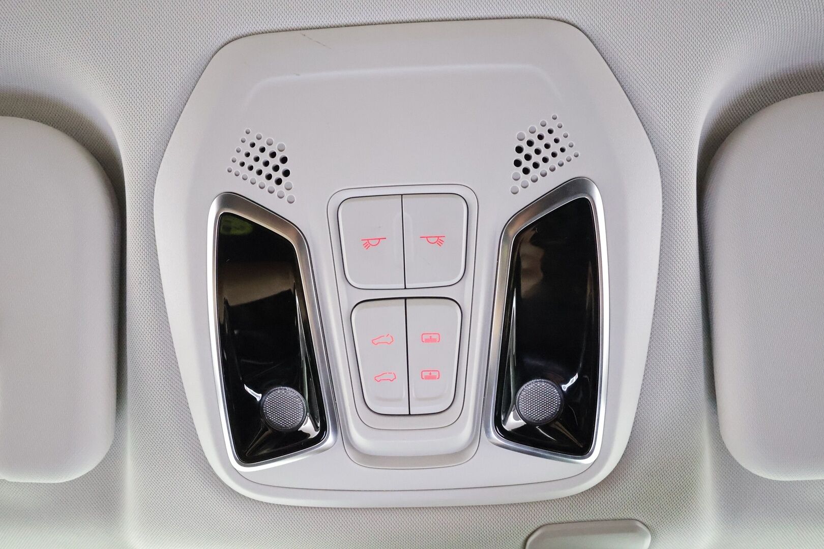 Maxus Euniq 6 2022 Grand Suv - | ACC | Nahkaverhoilu | Sähköpenkit | Panorama | 360° | BSM | Lane Assist | RCTA | Ambient light | Keyless | Apple Carplay | 1-om suomiauto | 2x renkaat aluin | 