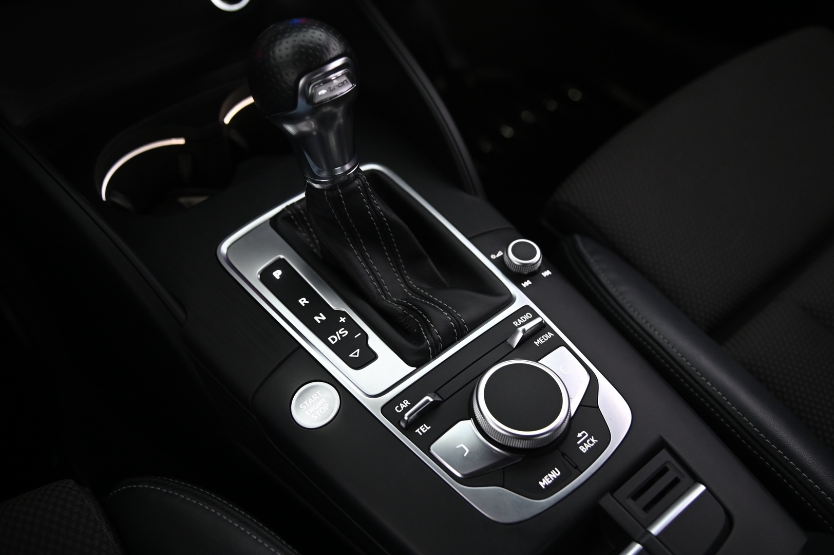 Audi A3 2017 Sportback e-tron S-line - S-line | P.kamera | LED | Keyless | 2 renkaat aluvanteilla