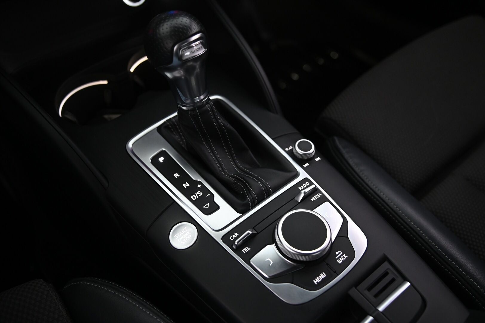 Audi A3 2017 Sportback e-tron S-line - S-line | P.kamera | LED | Keyless | 2 renkaat aluvanteilla