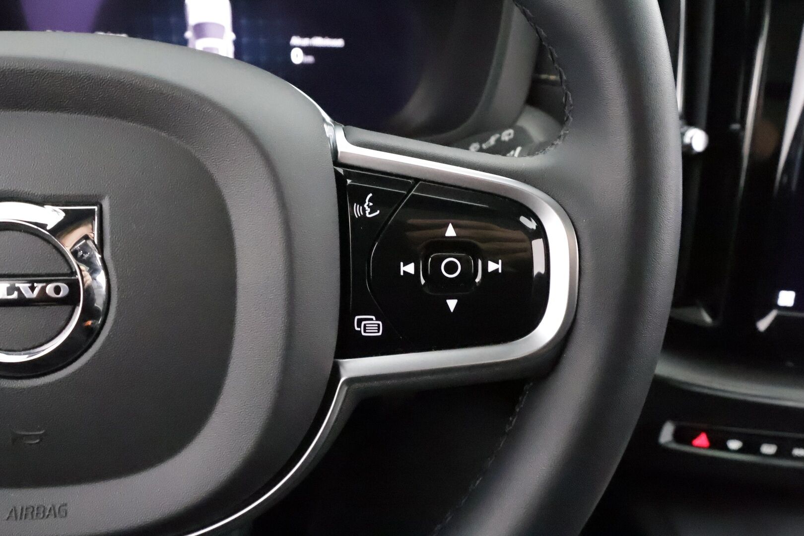 Volvo XC60 2022 T6 AWD Long Range R-Design Edition aut * ACC / P.kamera / Full LED / Webasto / Navi / Muistipenkki / Panorama / Facelift * - KATSO MIHIN HINTAAN Facelift! / SoH 96% / Kahdet OEM vanteet / Merkkihuollettu