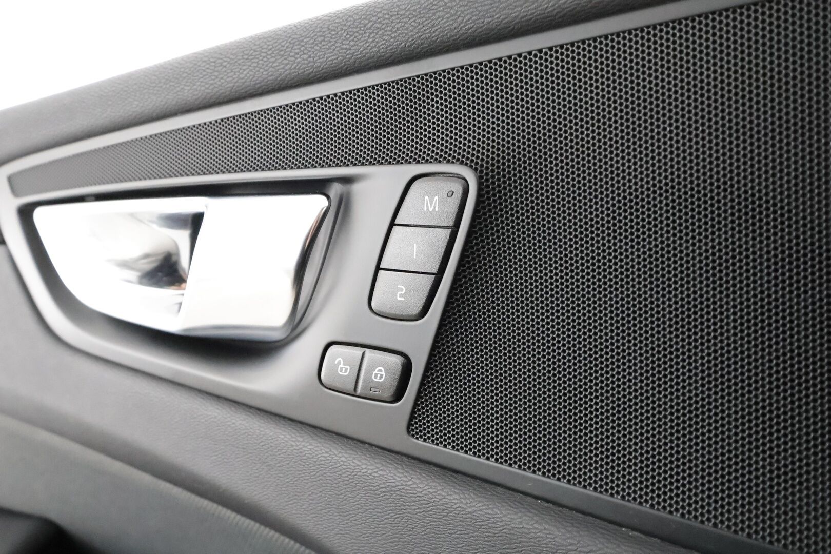 Volvo XC60 2022 T6 AWD Long Range R-Design Edition aut * ACC / P.kamera / Full LED / Webasto / Navi / Muistipenkki / Panorama / Facelift * - KATSO MIHIN HINTAAN Facelift! / SoH 96% / Kahdet OEM vanteet / Merkkihuollettu