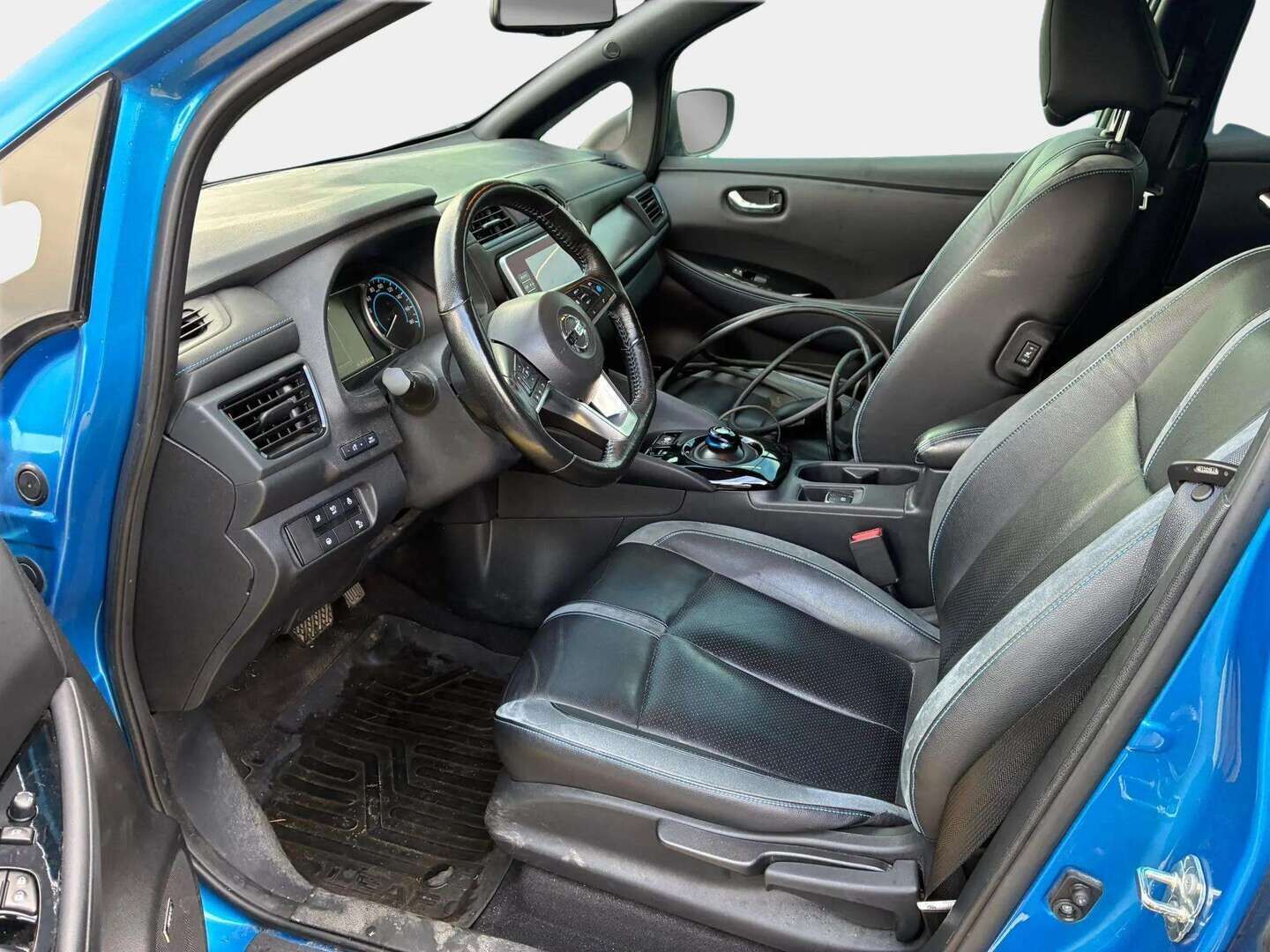 Nissan Leaf 2020 Tekna 40 kWh FI - ACC | Nahkasisusta | BOSE | ILP | Kamera | Kahdet renkaat vanteineen | Akku kuntotarkastettu | Katsastettu 9/2026