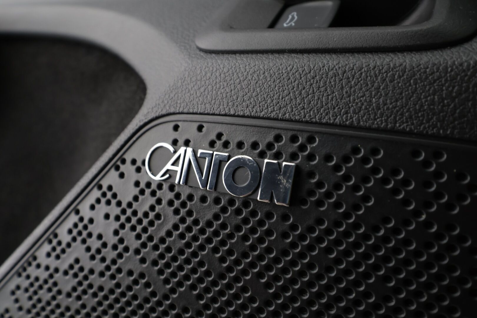 Skoda Enyaq 2023 80 SportLine iV * Canton / ACC / ILP / Matrix-LED / Koukku / P.Kamera / Muistipenkki / Navi / Keyless * - 1-om Suomi-auto / Akku kuntotarkastettu SoH 93% / 2x Latauskaapelit / Kahdet renkaat