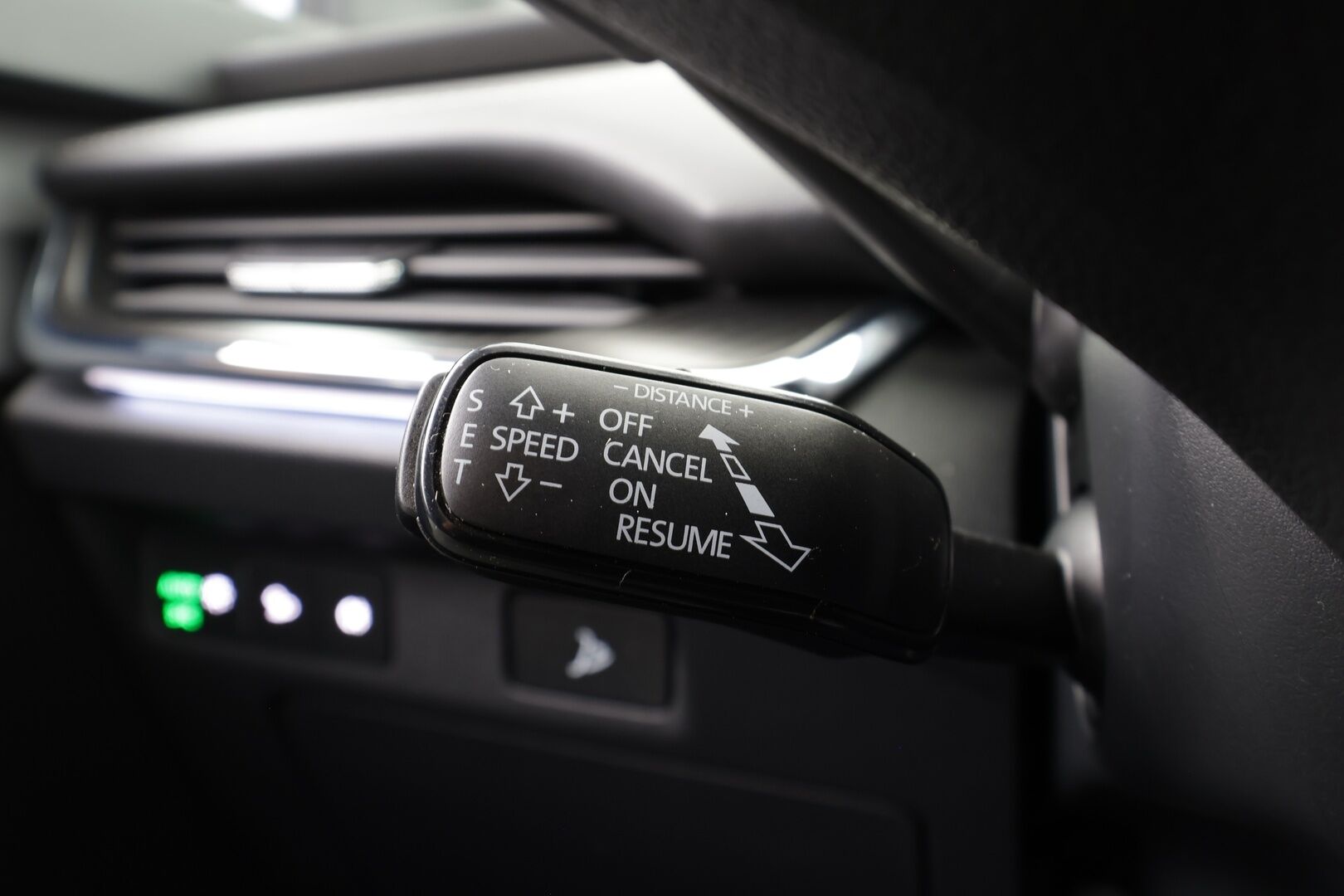 Skoda Enyaq 2023 80 SportLine iV * Canton / ACC / ILP / Matrix-LED / Koukku / P.Kamera / Muistipenkki / Navi / Keyless * - 1-om Suomi-auto / Akku kuntotarkastettu SoH 93% / 2x Latauskaapelit / Kahdet renkaat