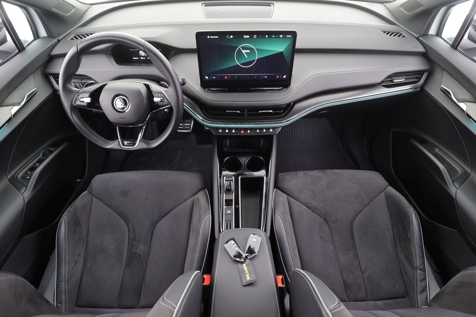 Skoda Enyaq 2023 80 SportLine iV * Canton / ACC / ILP / Matrix-LED / Koukku / P.Kamera / Muistipenkki / Navi / Keyless * - 1-om Suomi-auto / Akku kuntotarkastettu SoH 93% / 2x Latauskaapelit / Kahdet renkaat
