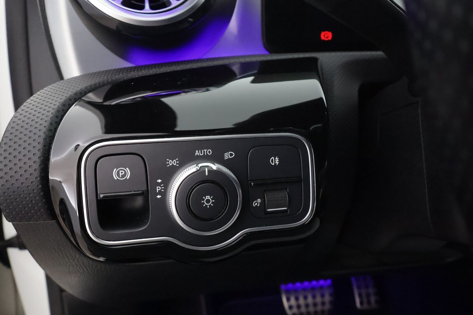 Mercedes-Benz A 2023 250 e A Business AMG Edition * Widescreen / Vakkari / LED / Sporttipenkit / P.kamera / Apple&Android * - 1.Om Suomi-auto / Kahdet renkaat ja vanteet - HULLUT AVAJAISHULINAT KORKOTARJOUS 3,29 %