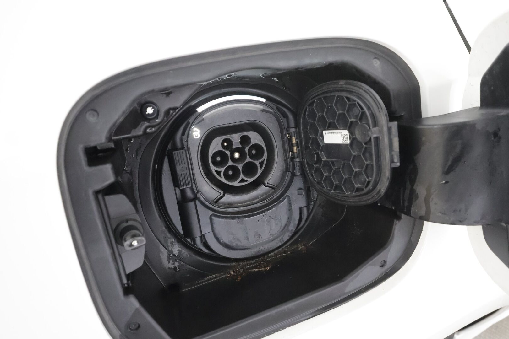 Mercedes-Benz A 2023 250 e A Business AMG Edition * Widescreen / Vakkari / LED / Sporttipenkit / P.kamera / Apple&Android * - 1.Om Suomi-auto / Kahdet renkaat ja vanteet - HULLUT AVAJAISHULINAT KORKOTARJOUS 3,29 %