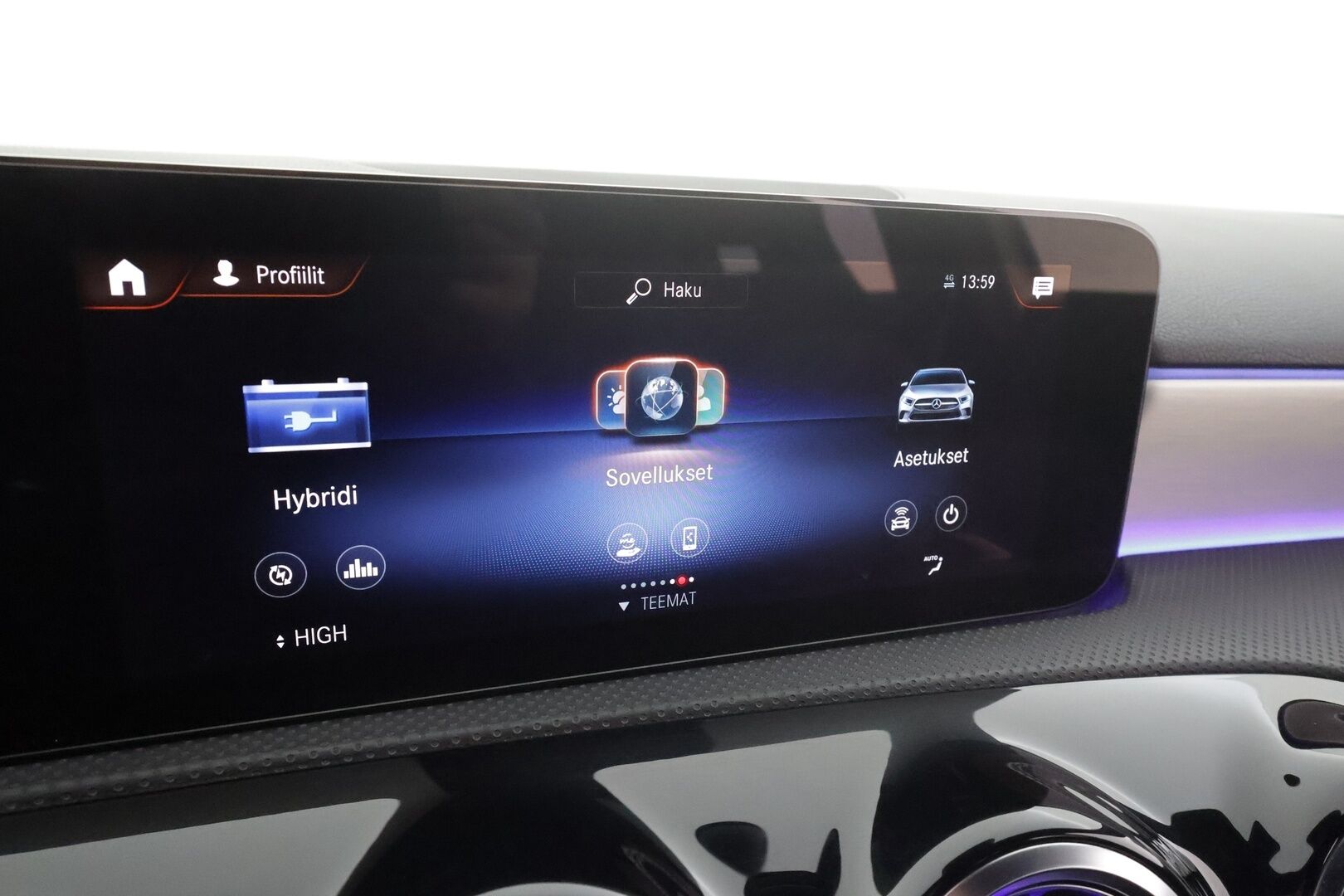Mercedes-Benz A 2023 250 e A Business AMG Edition * Widescreen / Vakkari / LED / Sporttipenkit / P.kamera / Apple&Android * - 1.Om Suomi-auto / Kahdet renkaat ja vanteet