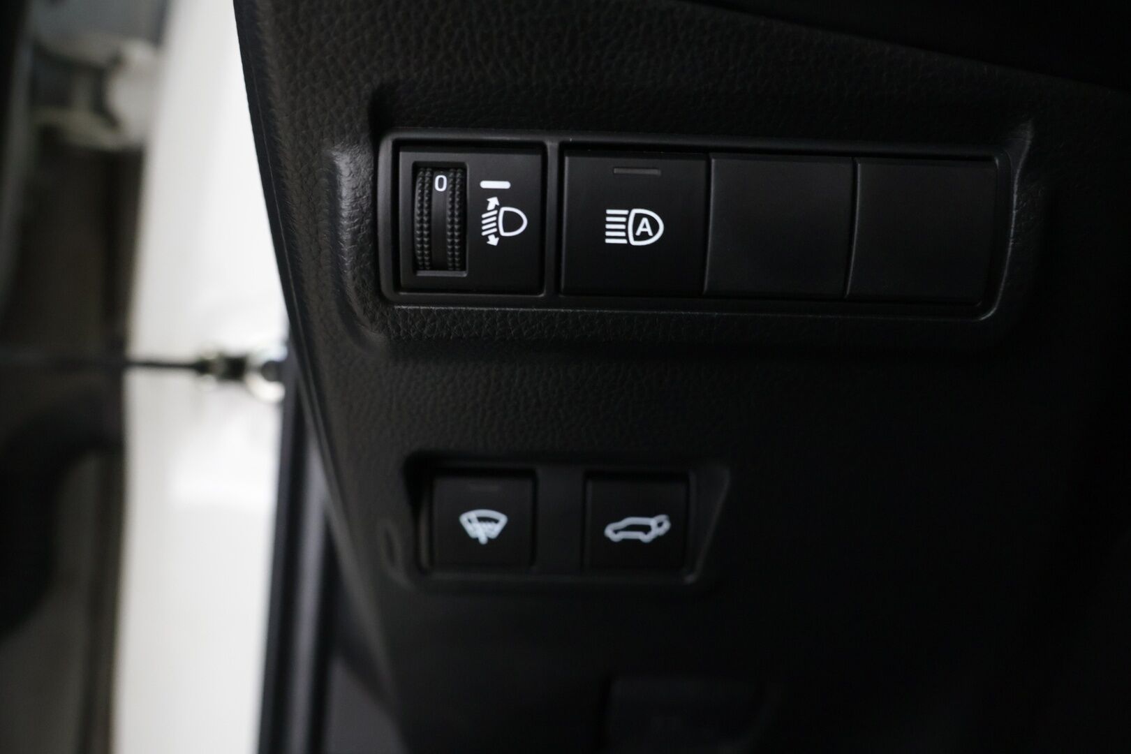 Toyota Corolla Cross 2023 2.0 Hybrid Launch Edition - ACC | P. kamera | BLIS | Bluetooth | Metalliväri | Sähkökontti | Ratinlämmitin | 