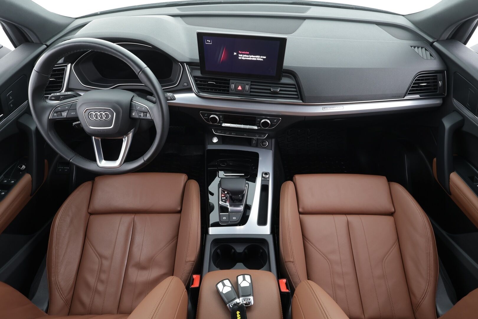 Audi Q5 2023 S line 55 TFSI e 270 kW quattro S tronic Electrified Edition *Koukku / ACC / Matrix-LED / Kamera /  Ilma-alusta / Keyless / Sportnahat * - SOH 98.6% / 1-om Suomi-auto / Kahdet renkaat + vanteet / Merkkihuollot / Huollettu 150tkm