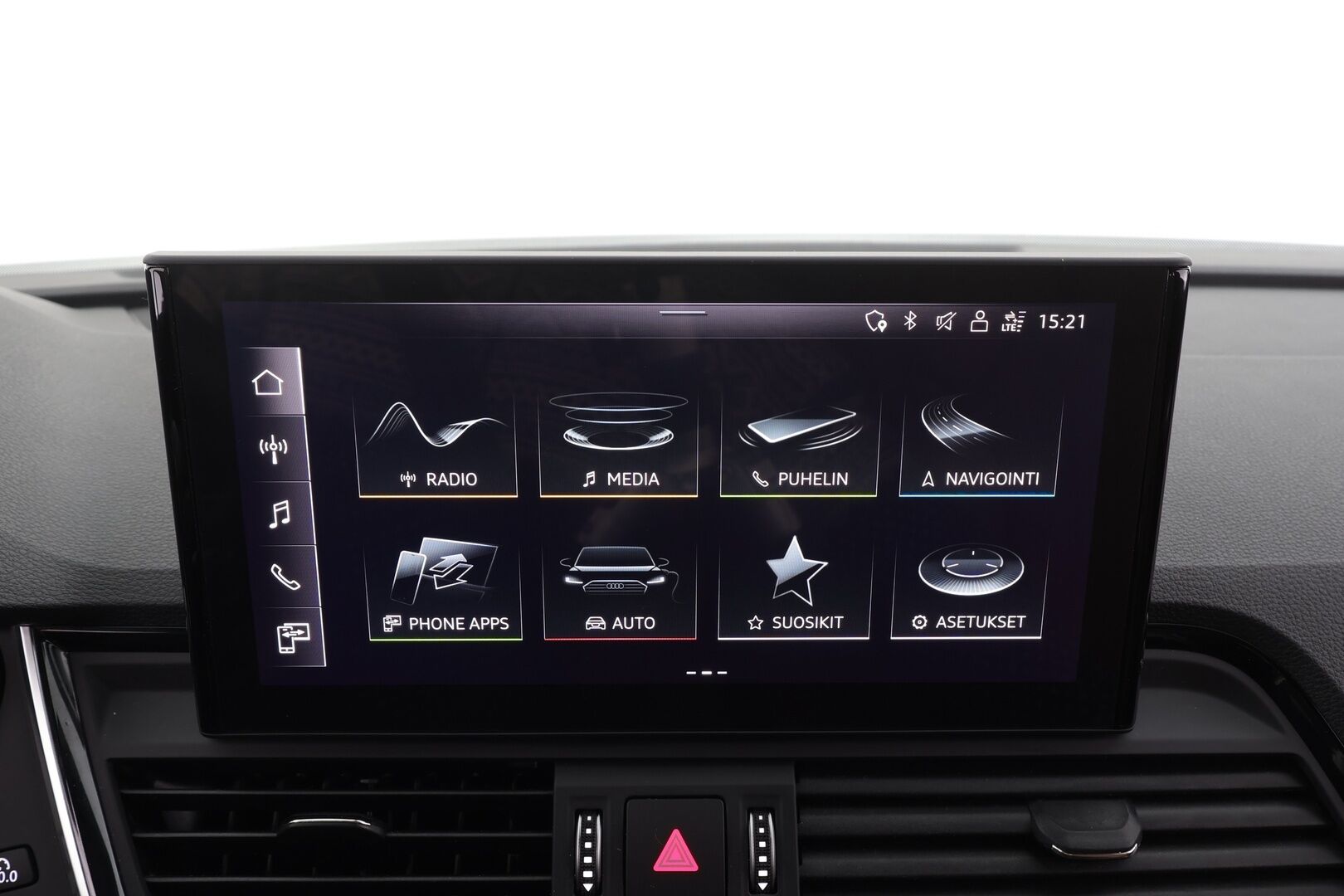 Audi Q5 2023 S line 55 TFSI e 270 kW quattro S tronic Electrified Edition * Koukku / ACC / Matrix-LED / P.Kamera / Sportnahat * - Ilma-alusta / Keyless / 1-om Suomi-auto / Kahdet renkaat / Merkkihuollot - HULLUT BLACKWEEK JATKOT - KORKOTARJOUS 2,49%