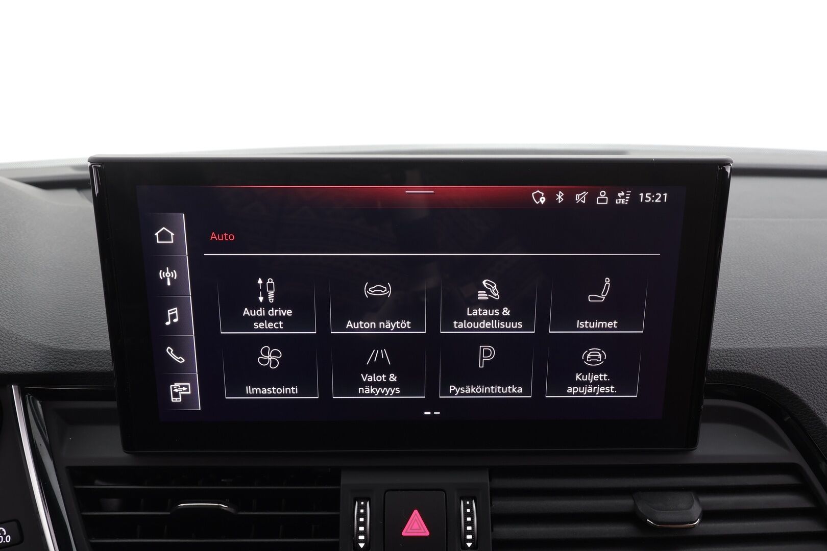 Audi Q5 2023 S line 55 TFSI e 270 kW quattro S tronic Electrified Edition *Koukku / ACC / Matrix-LED / Kamera /  Ilma-alusta / Keyless / Sportnahat * - SOH 98.6% / 1-om Suomi-auto / Kahdet renkaat + vanteet / Merkkihuollot / Huollettu 150tkm